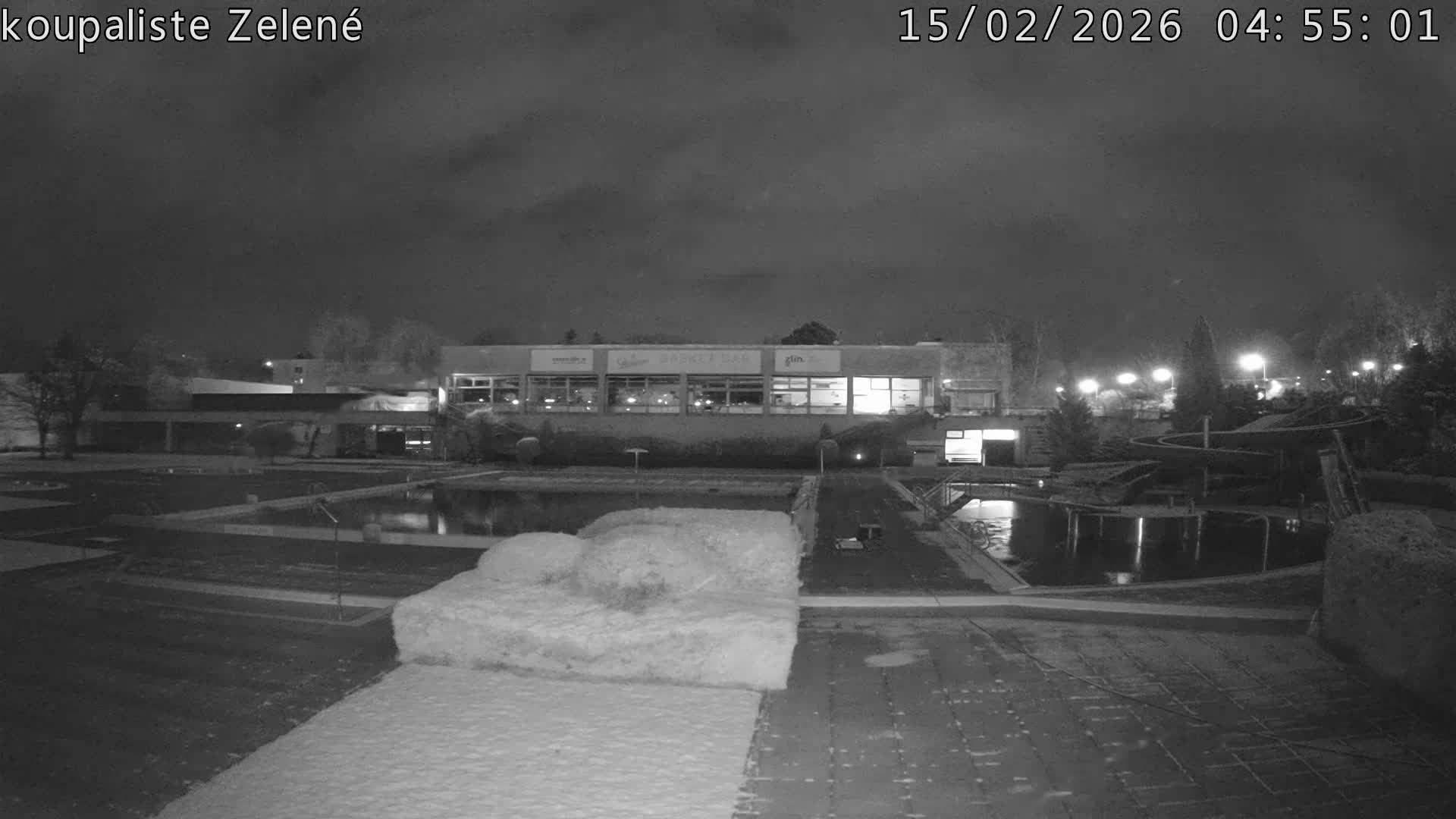 Zlín - Koupaliště Zelené Swimming Pool & Aquapark Live Cam - Zlin 1, Zlin, Czechia