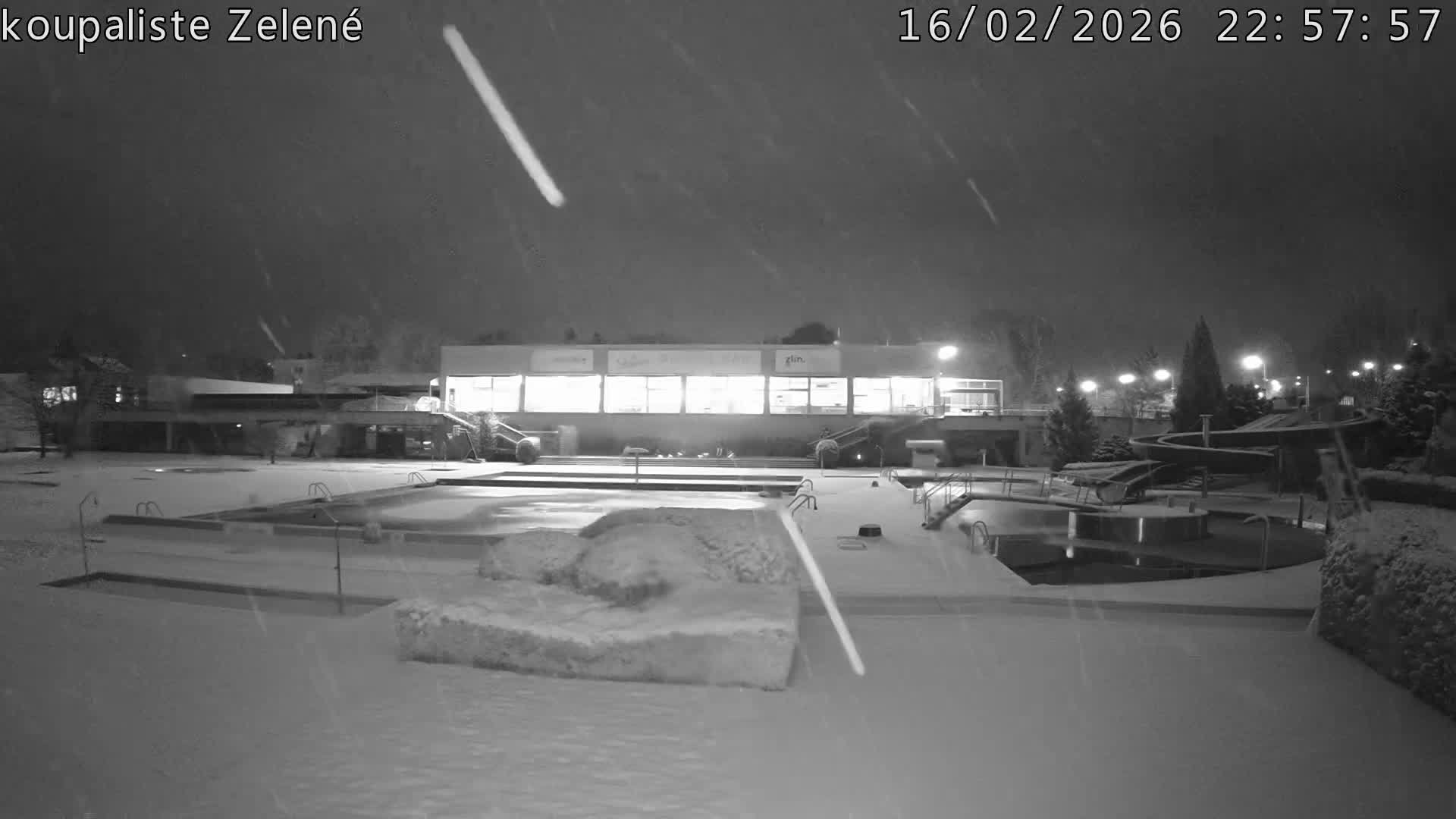 Zlín - Koupaliště Zelené Swimming Pool & Aquapark Live Cam - Zlin 1, Zlin, Czechia