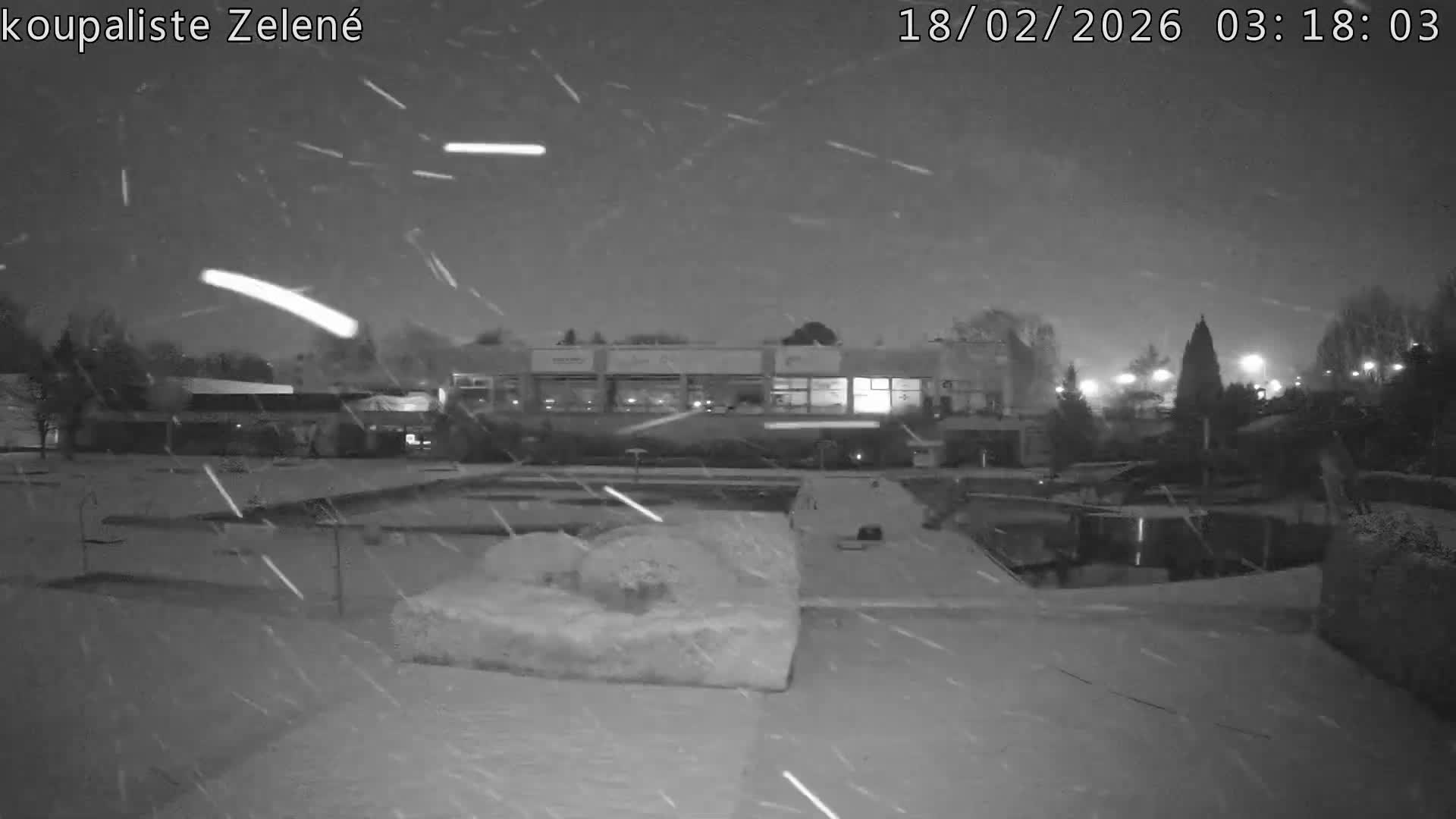 Zlín - Koupaliště Zelené Swimming Pool & Aquapark Live Cam - Zlin 1, Zlin, Czechia