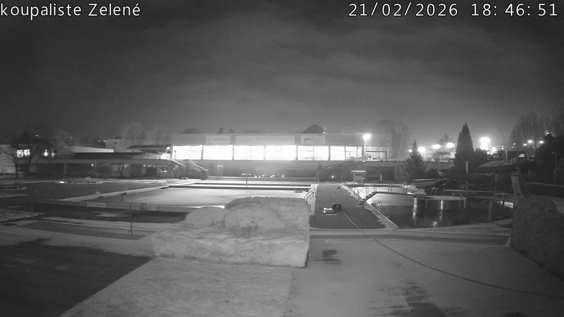 Zlín - Koupaliště Zelené Swimming Pool & Aquapark Live Cam - Zlin 1, Zlin, Czechia