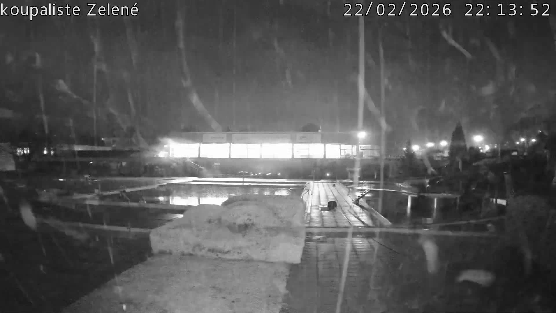 Zlín - Koupaliště Zelené Swimming Pool & Aquapark Live Cam - Zlin 1, Zlin, Czechia