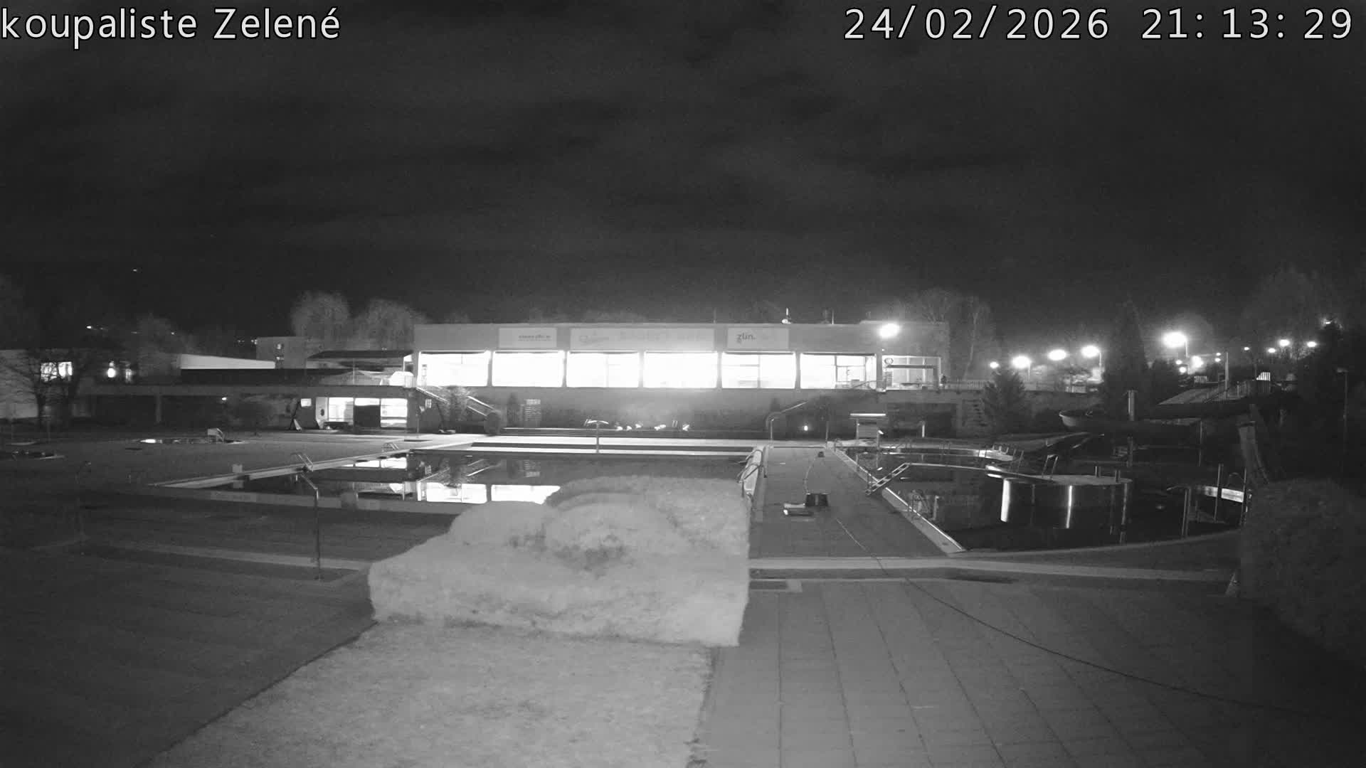 Zlín - Koupaliště Zelené Swimming Pool & Aquapark Live Cam - Zlin 1, Zlin, Czechia