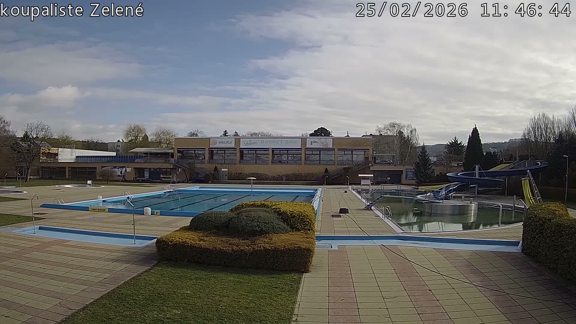 Zlín - Koupaliště Zelené Swimming Pool & Aquapark Live Cam - Zlin 1, Zlin, Czechia