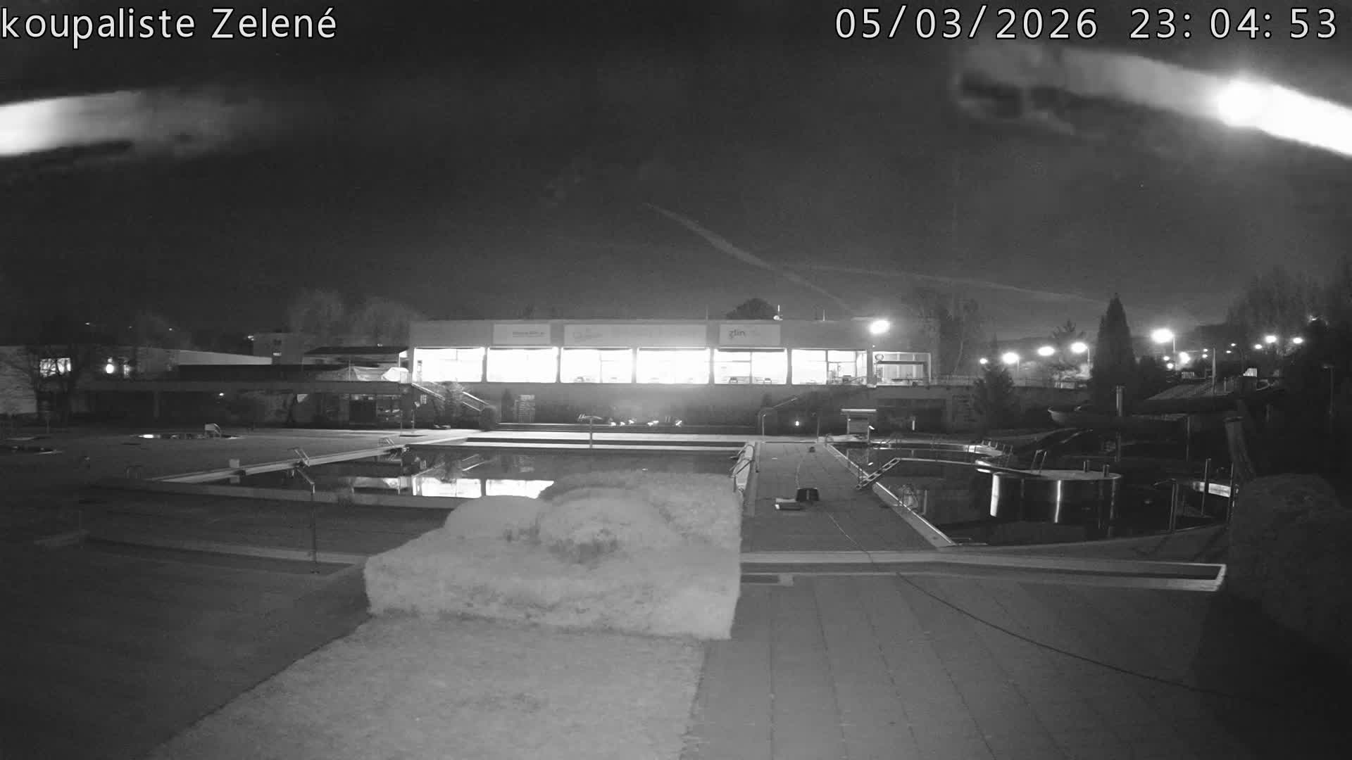 Zlín - Koupaliště Zelené Swimming Pool & Aquapark Live Cam - Zlin 1, Zlin, Czechia