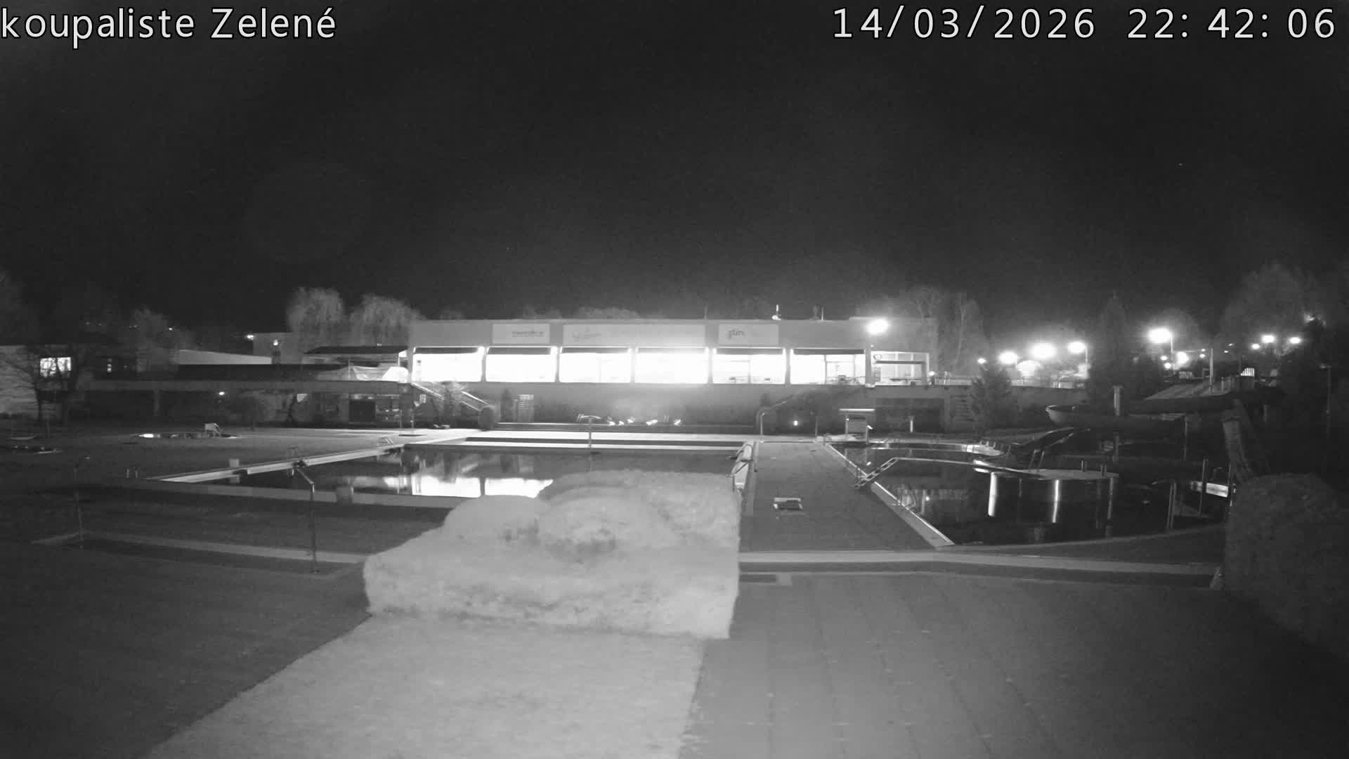 Zlín - Koupaliště Zelené Swimming Pool & Aquapark Live Cam - Zlin 1, Zlin, Czechia
