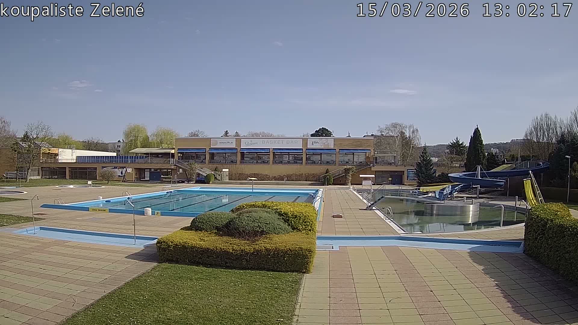Zlín - Koupaliště Zelené Swimming Pool & Aquapark Live Cam - Zlin 1, Zlin, Czechia