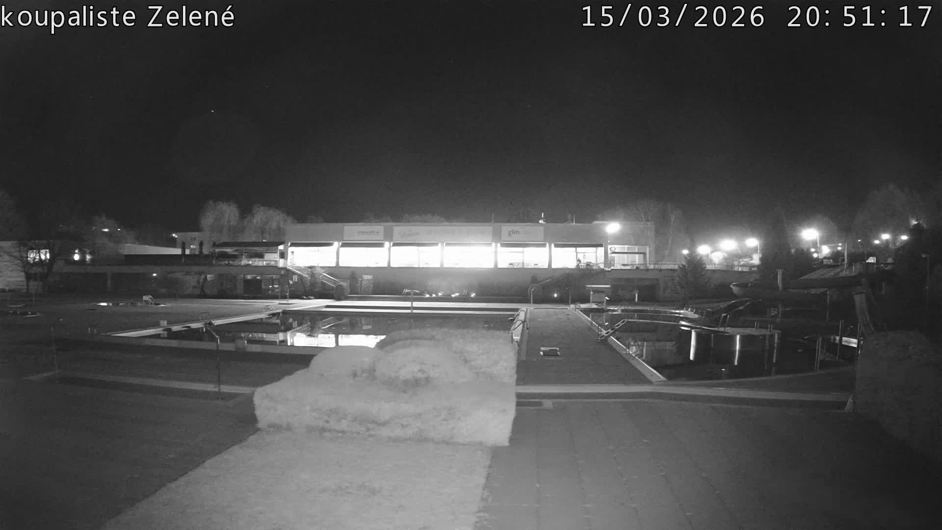 Zlín - Koupaliště Zelené Swimming Pool & Aquapark Live Cam - Zlin 1, Zlin, Czechia
