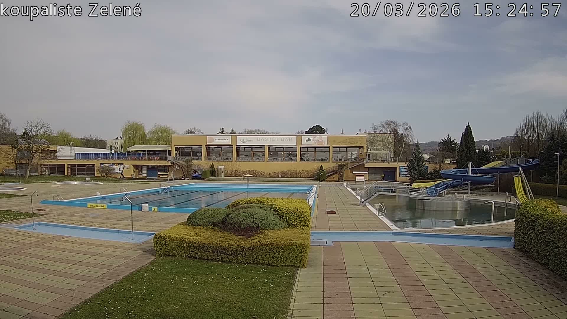 Zlín - Koupaliště Zelené Swimming Pool & Aquapark Live Cam - Zlin 1, Zlin, Czechia