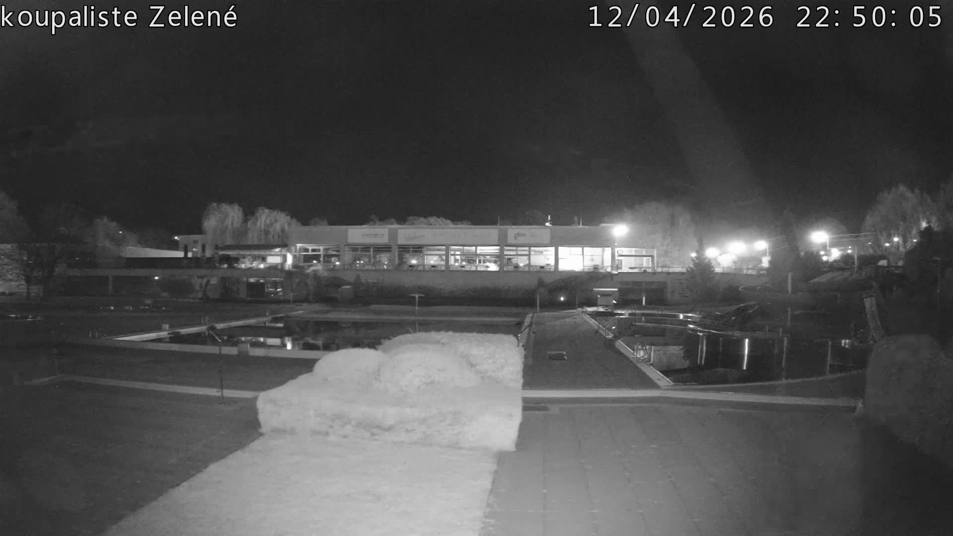 Zlín - Koupaliště Zelené Swimming Pool & Aquapark Live Cam - Zlin 1, Zlin, Czechia