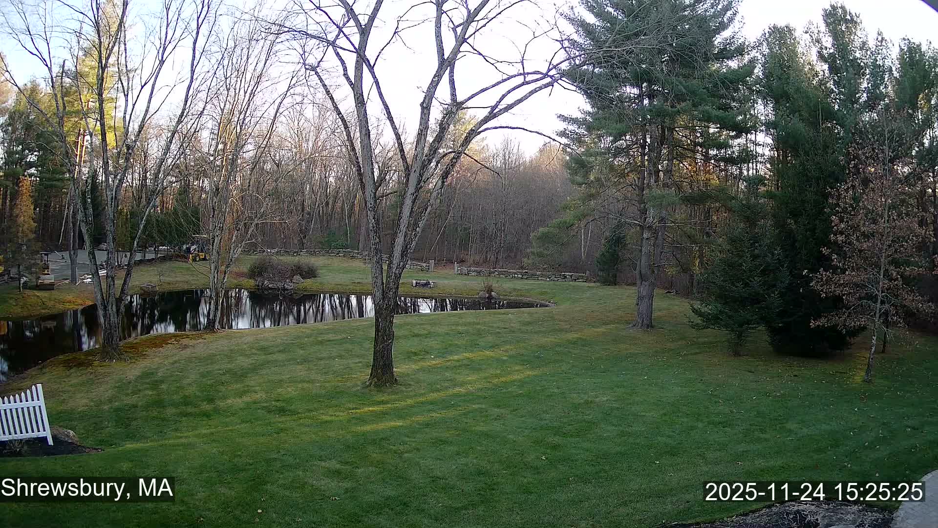 Scenic Pond and Trees Live Cam - Shrewsbury, Massachusetts , USA