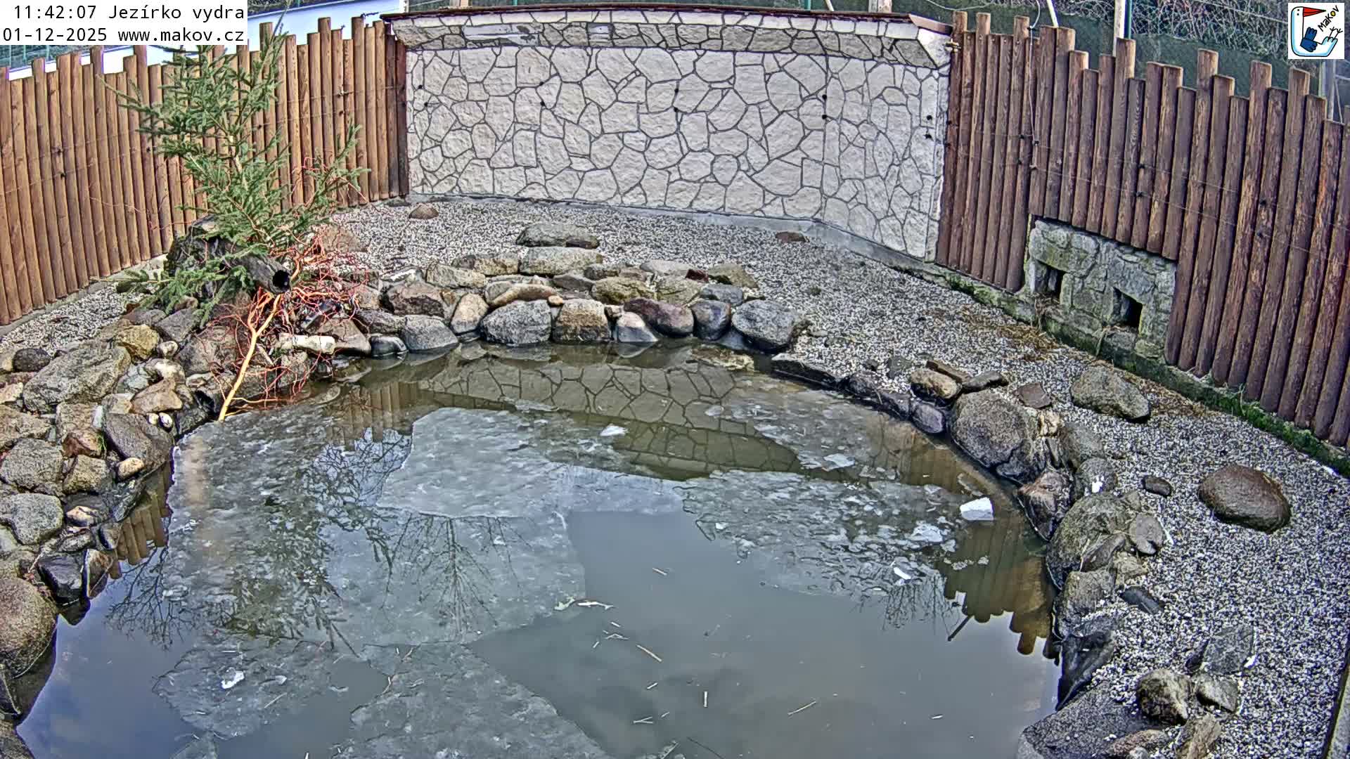 Pisek, Makov Animal Rescue Station Lake Live Cam - Cizova, Pisek, Juhočeský Kraj (South Bohemian), Czechia