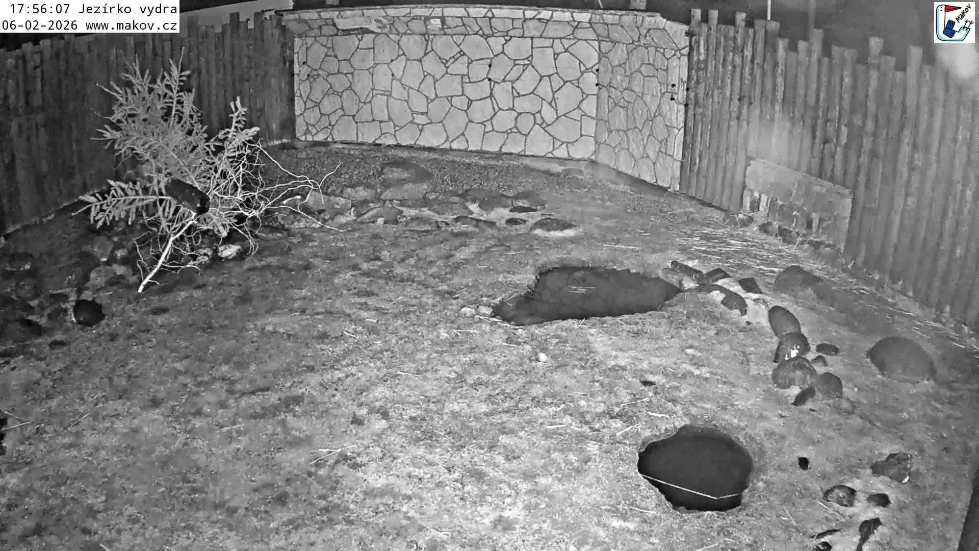 Pisek, Makov Animal Rescue Station Lake Live Cam - Cizova, Pisek, Juhočeský Kraj (South Bohemian), Czechia