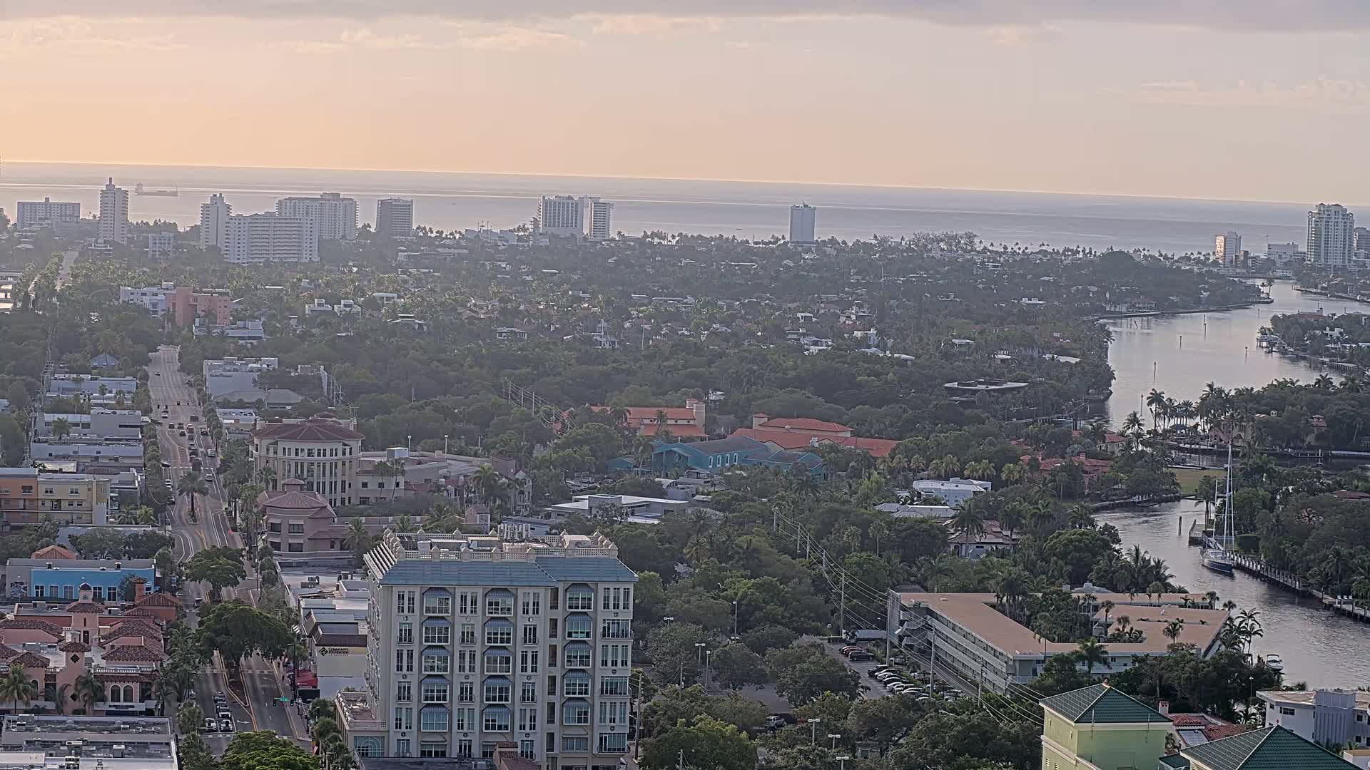 Fort Lauderdale Skyline Live Cam - Fort Lauderdale, Broward, Florida, USA