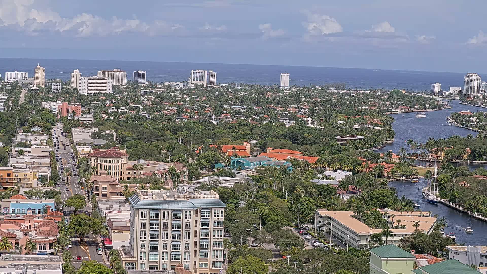Fort Lauderdale Skyline Live Cam - Fort Lauderdale, Broward, Florida, USA