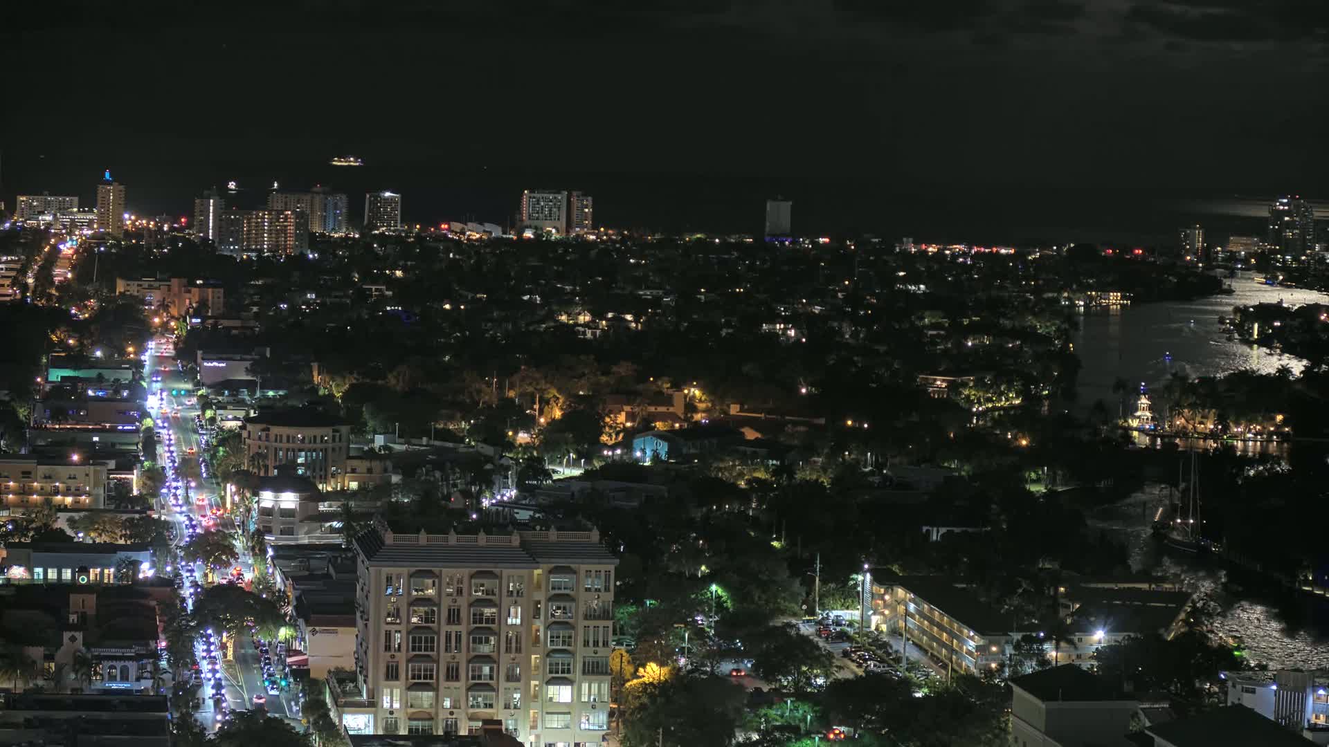 Fort Lauderdale Skyline Live Cam - Fort Lauderdale, Broward, Florida, USA