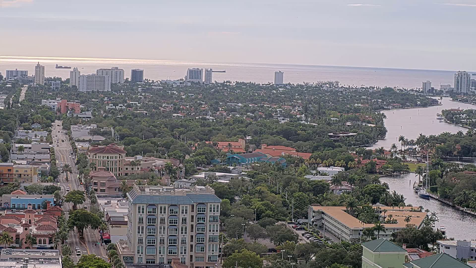 Fort Lauderdale Skyline Live Cam - Fort Lauderdale, Broward, Florida, USA