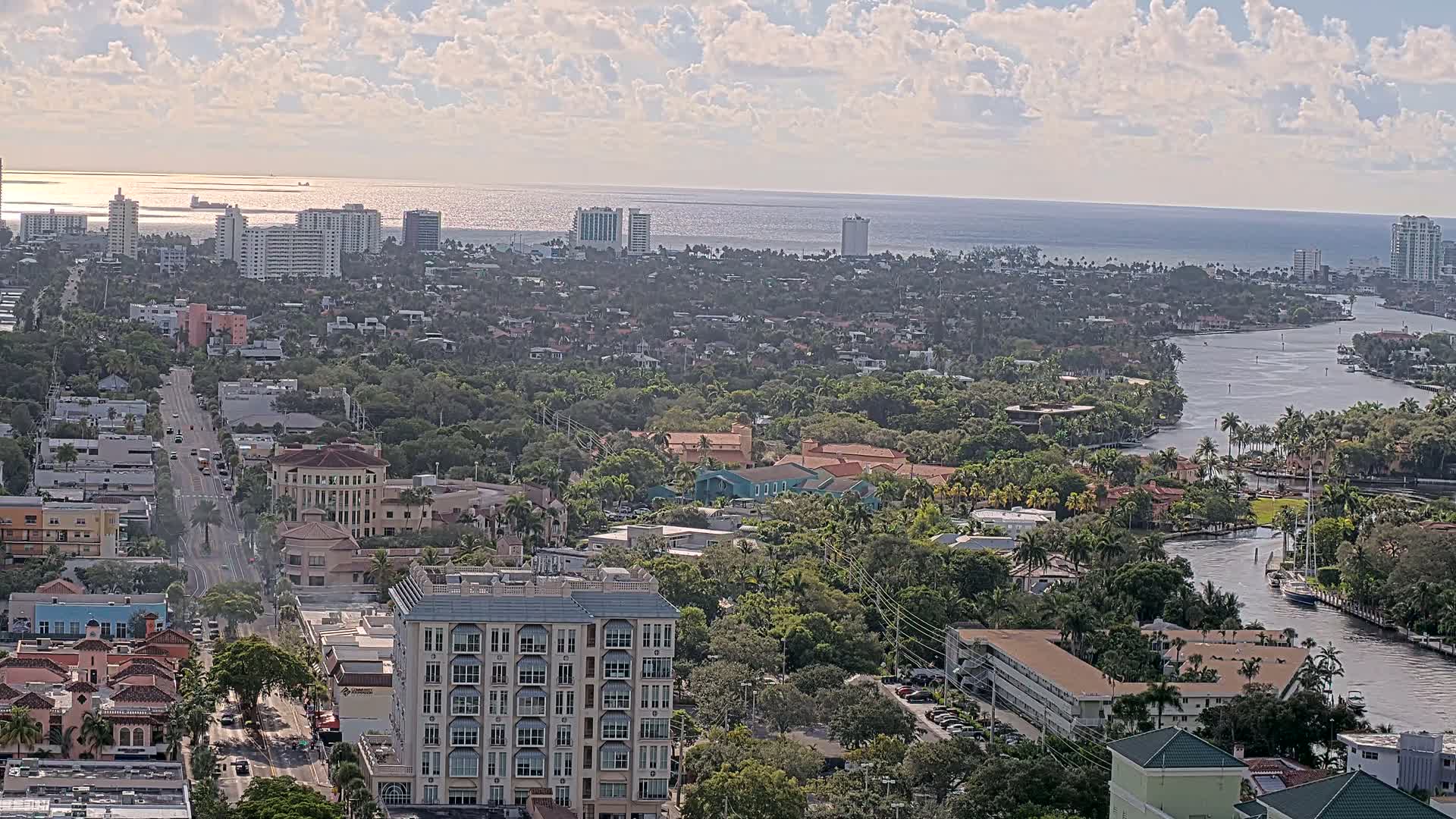 Fort Lauderdale Skyline Live Cam - Fort Lauderdale, Broward, Florida, USA