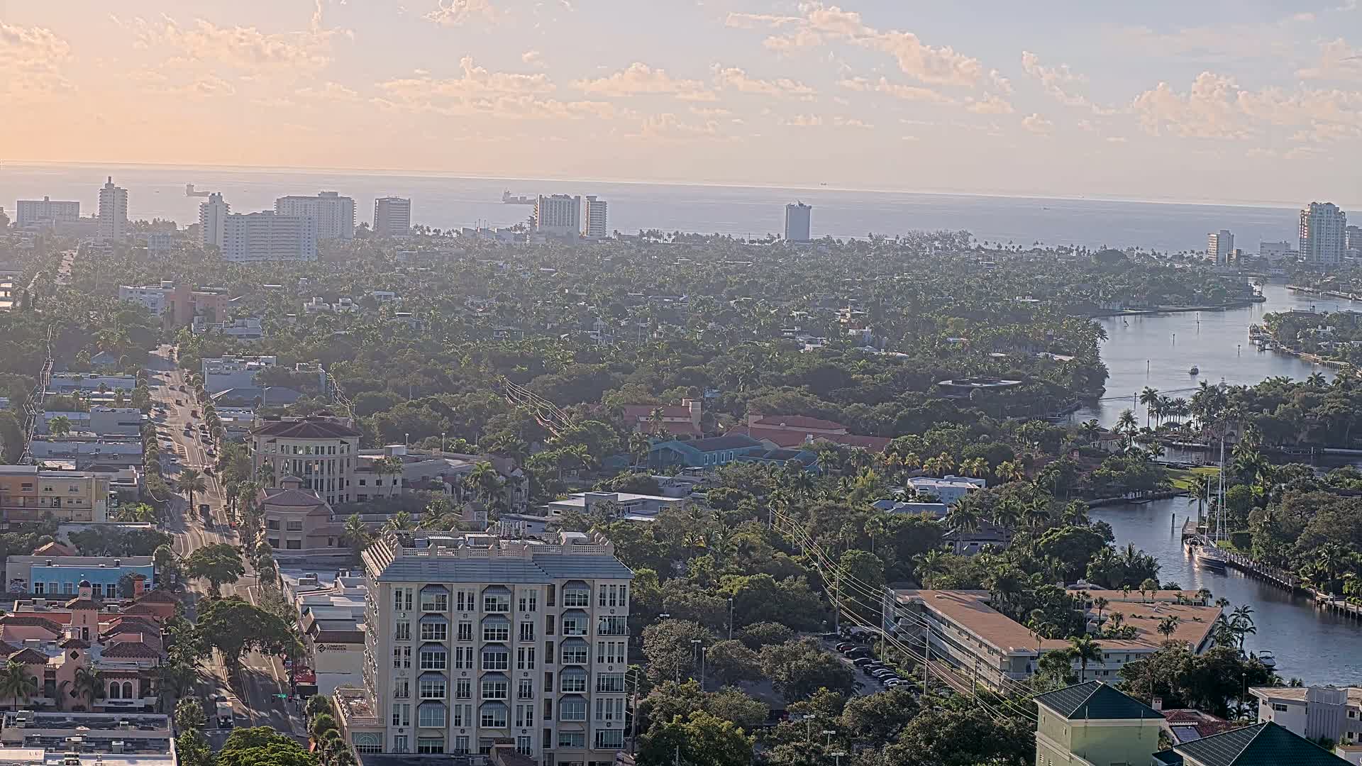Fort Lauderdale Skyline Live Cam - Fort Lauderdale, Broward, Florida, USA