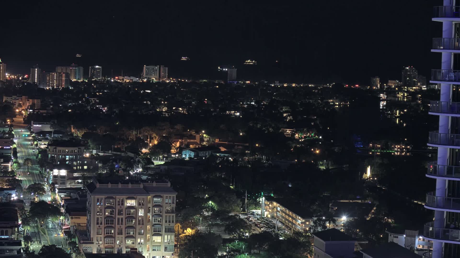 Fort Lauderdale Skyline Live Cam - Fort Lauderdale, Broward, Florida, USA