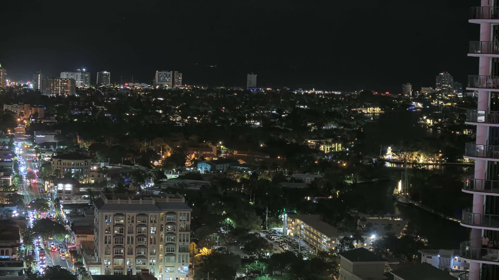 Fort Lauderdale Skyline Live Cam - Fort Lauderdale, Broward, Florida, USA