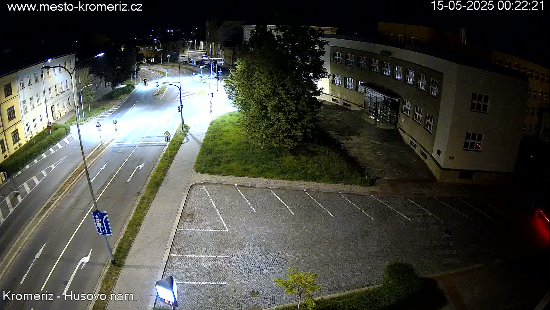 Kroměříž, Husovo & Kotojedska Náměstí  Square Intersection Live Cam - Kromeriz, Zlin, Czechia