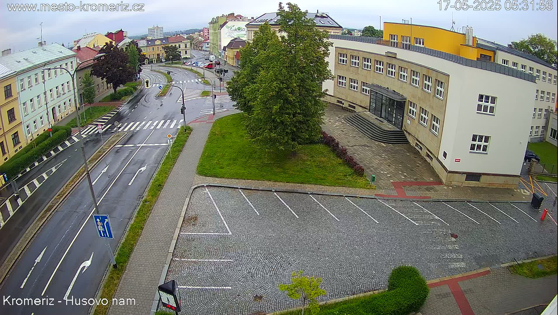 Kroměříž, Husovo & Kotojedska Náměstí  Square Intersection Live Cam - Kromeriz, Zlin, Czechia