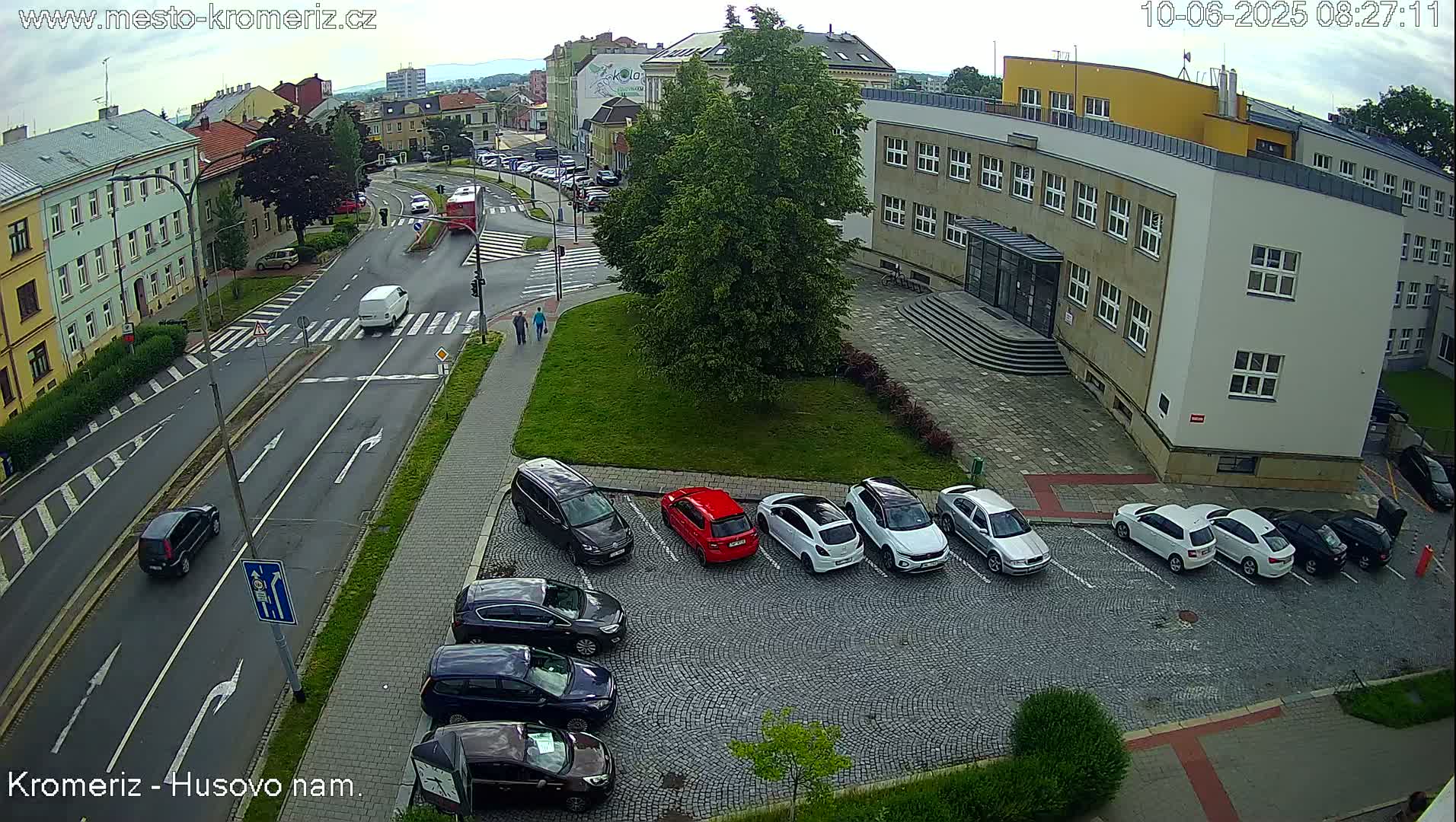 Kroměříž, Husovo & Kotojedska Náměstí  Square Intersection Live Cam - Kromeriz, Zlin, Czechia