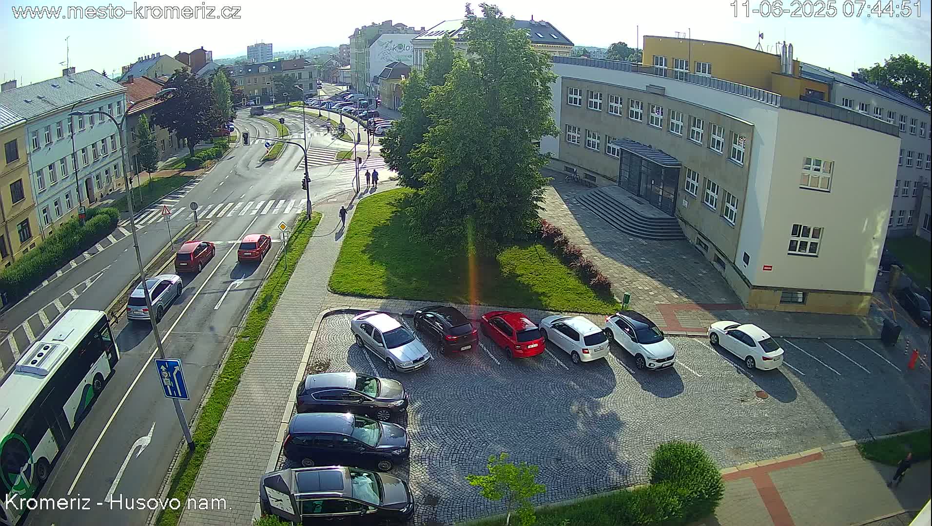 Kroměříž, Husovo & Kotojedska Náměstí  Square Intersection Live Cam - Kromeriz, Zlin, Czechia