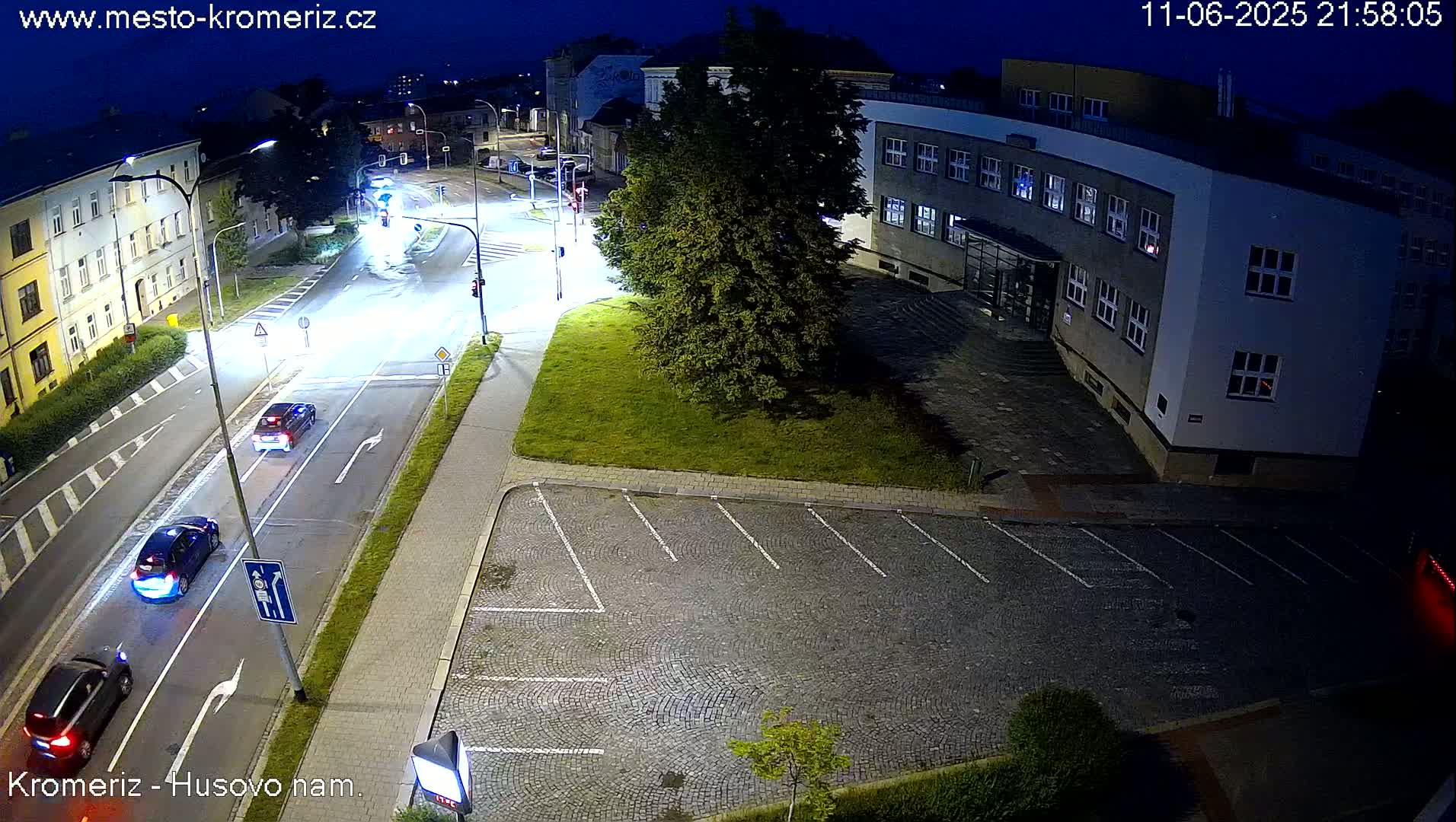 Kroměříž, Husovo & Kotojedska Náměstí  Square Intersection Live Cam - Kromeriz, Zlin, Czechia