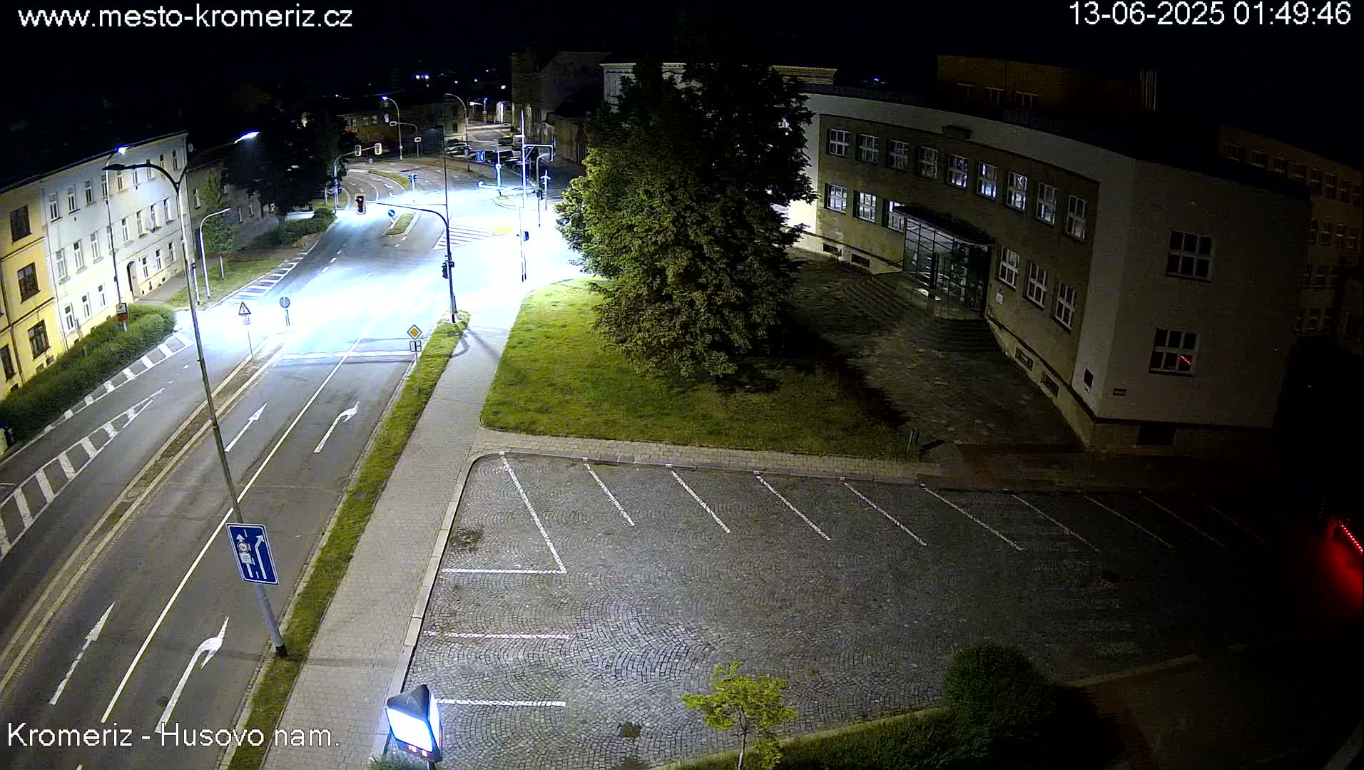 Kroměříž, Husovo & Kotojedska Náměstí  Square Intersection Live Cam - Kromeriz, Zlin, Czechia