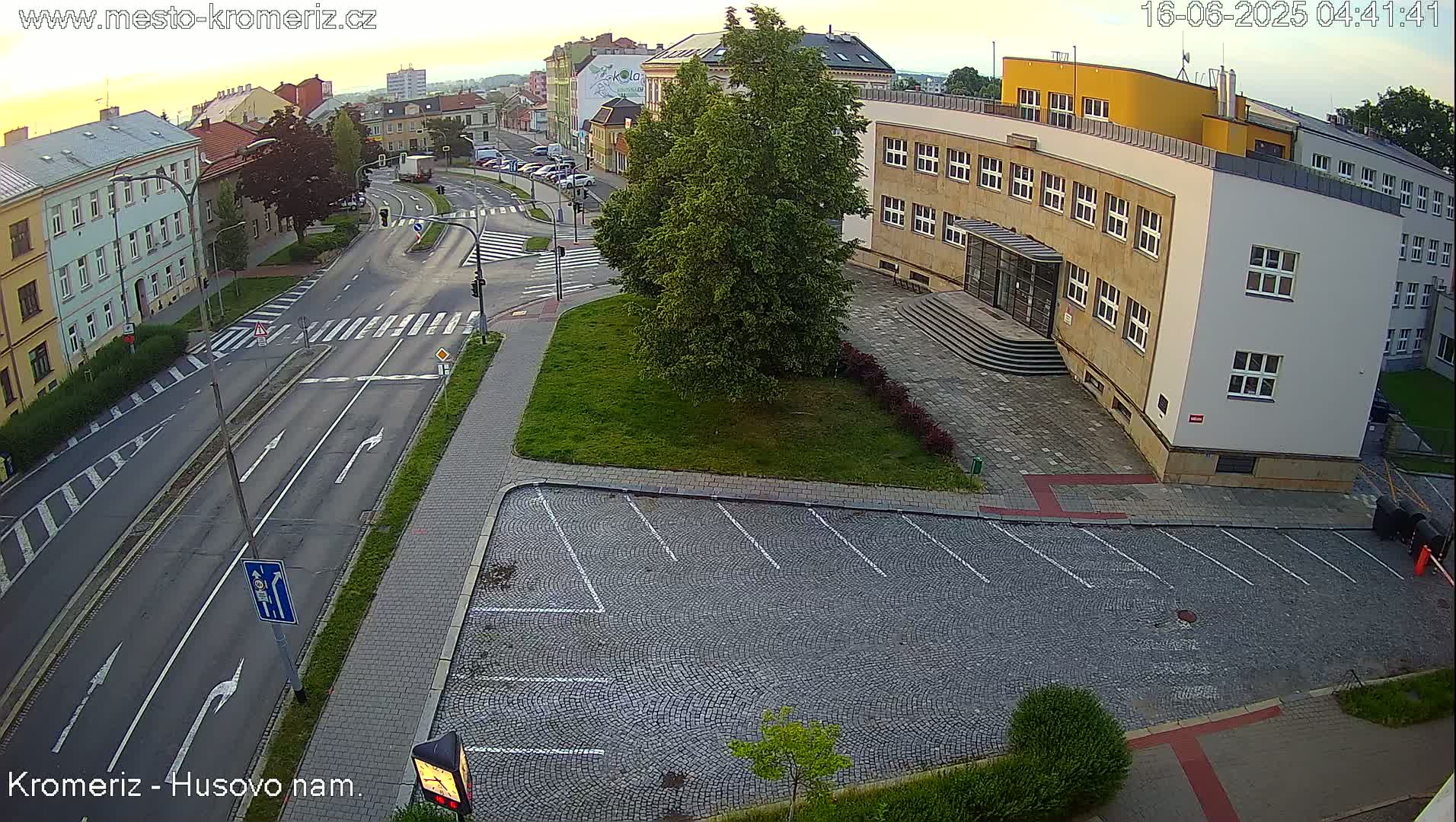 Kroměříž, Husovo & Kotojedska Náměstí  Square Intersection Live Cam - Kromeriz, Zlin, Czechia