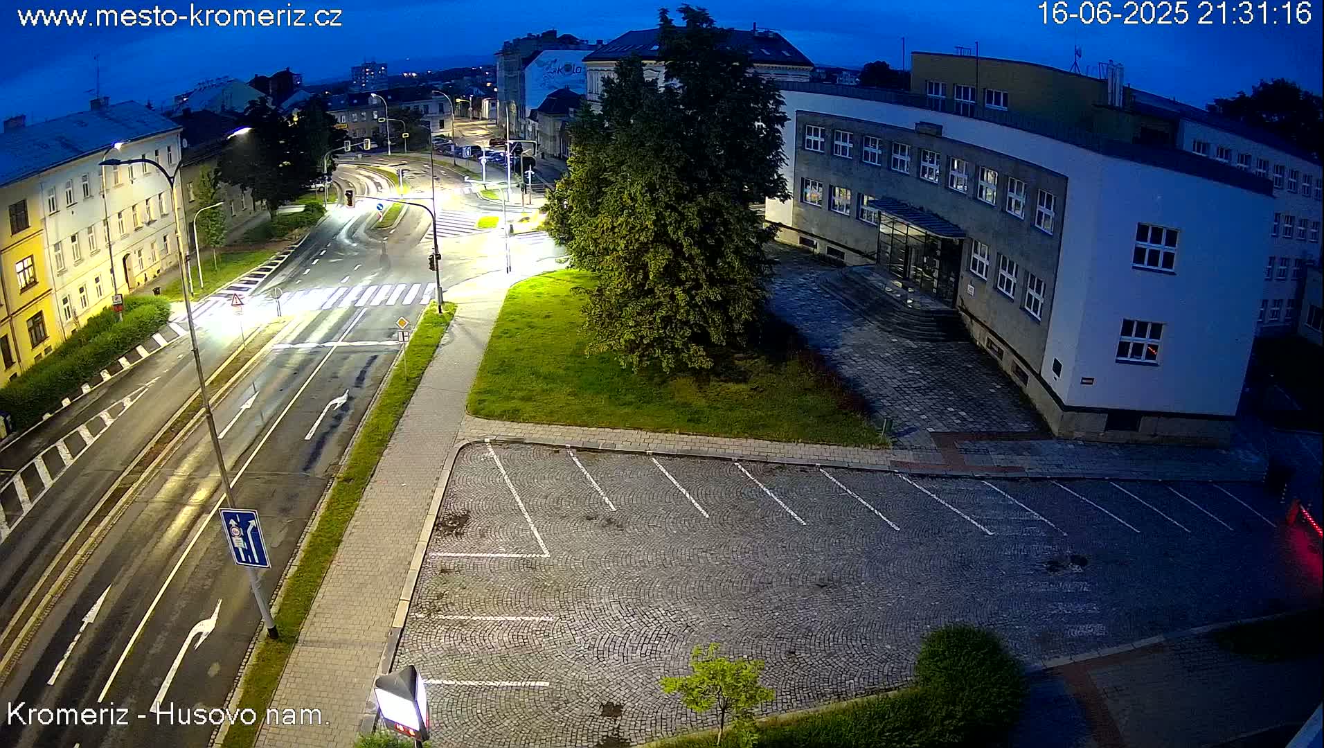 Kroměříž, Husovo & Kotojedska Náměstí  Square Intersection Live Cam - Kromeriz, Zlin, Czechia