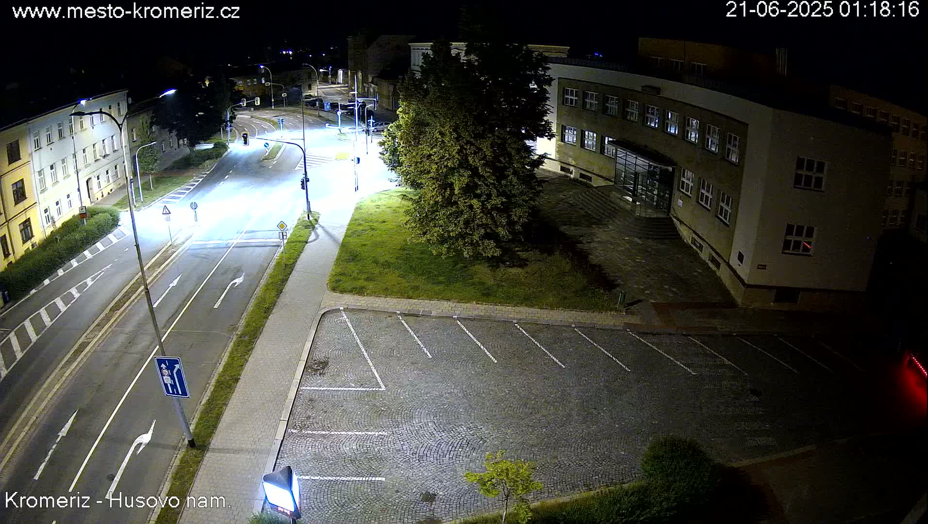 Kroměříž, Husovo & Kotojedska Náměstí  Square Intersection Live Cam - Kromeriz, Zlin, Czechia
