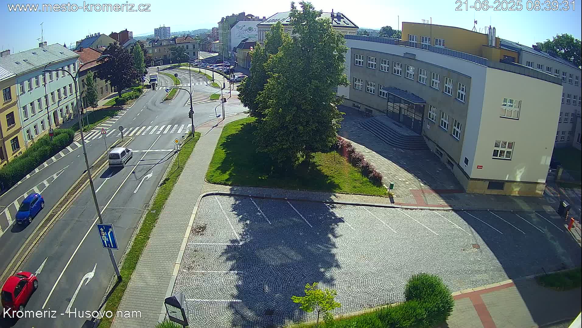 Kroměříž, Husovo & Kotojedska Náměstí  Square Intersection Live Cam - Kromeriz, Zlin, Czechia