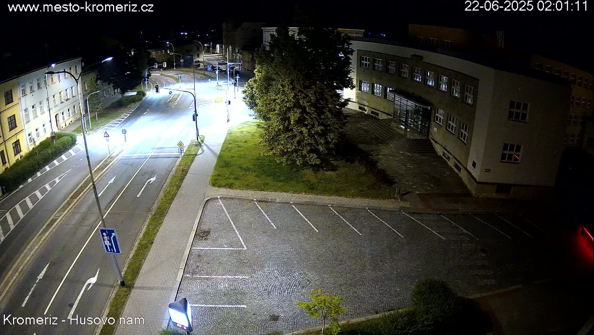 Kroměříž, Husovo & Kotojedska Náměstí  Square Intersection Live Cam - Kromeriz, Zlin, Czechia