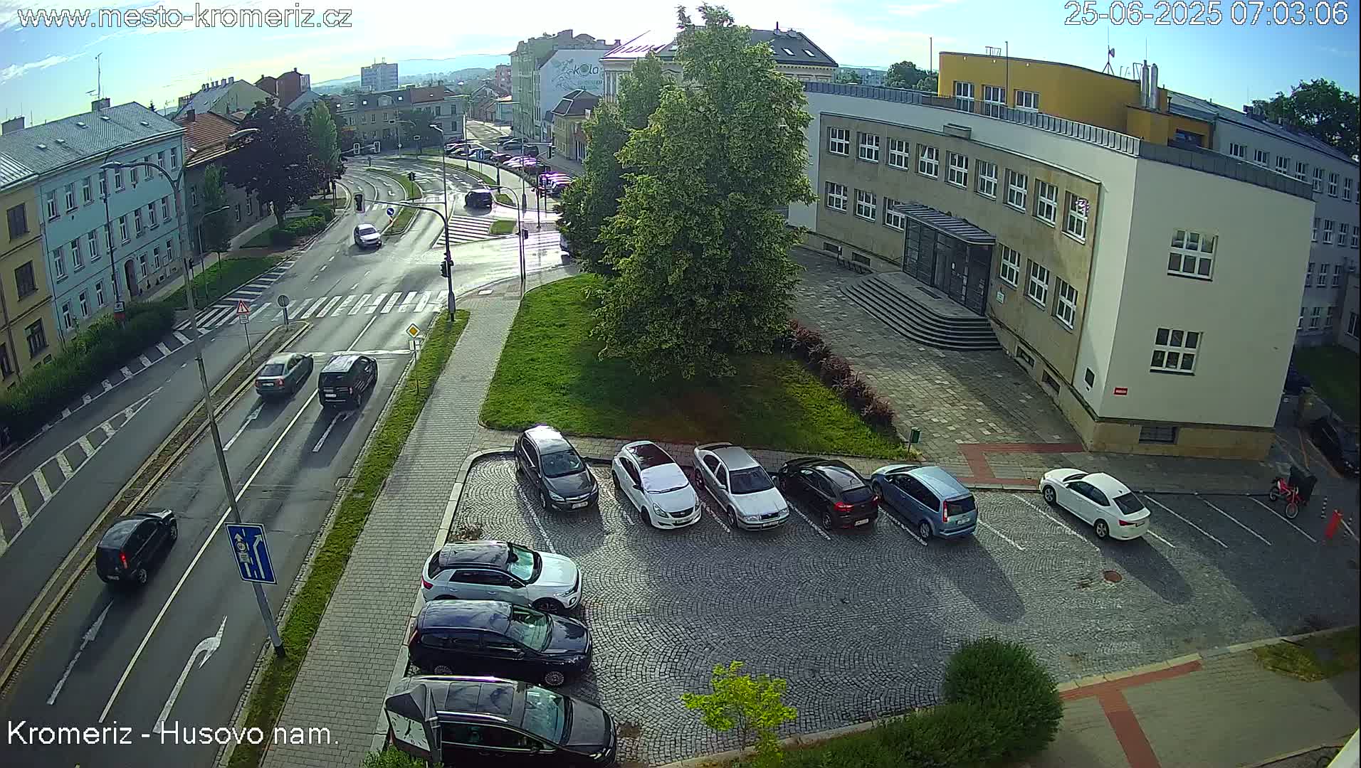 Kroměříž, Husovo & Kotojedska Náměstí  Square Intersection Live Cam - Kromeriz, Zlin, Czechia