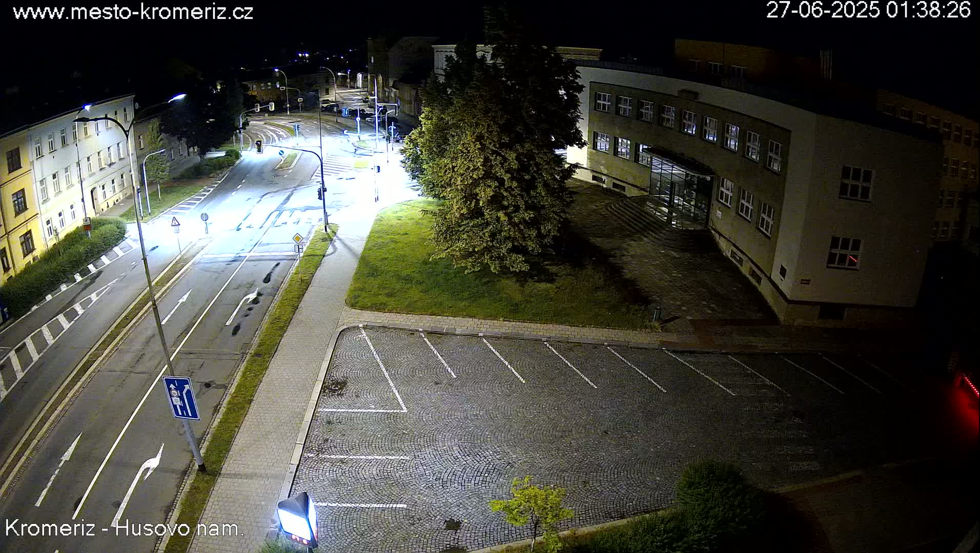 Kroměříž, Husovo & Kotojedska Náměstí  Square Intersection Live Cam - Kromeriz, Zlin, Czechia