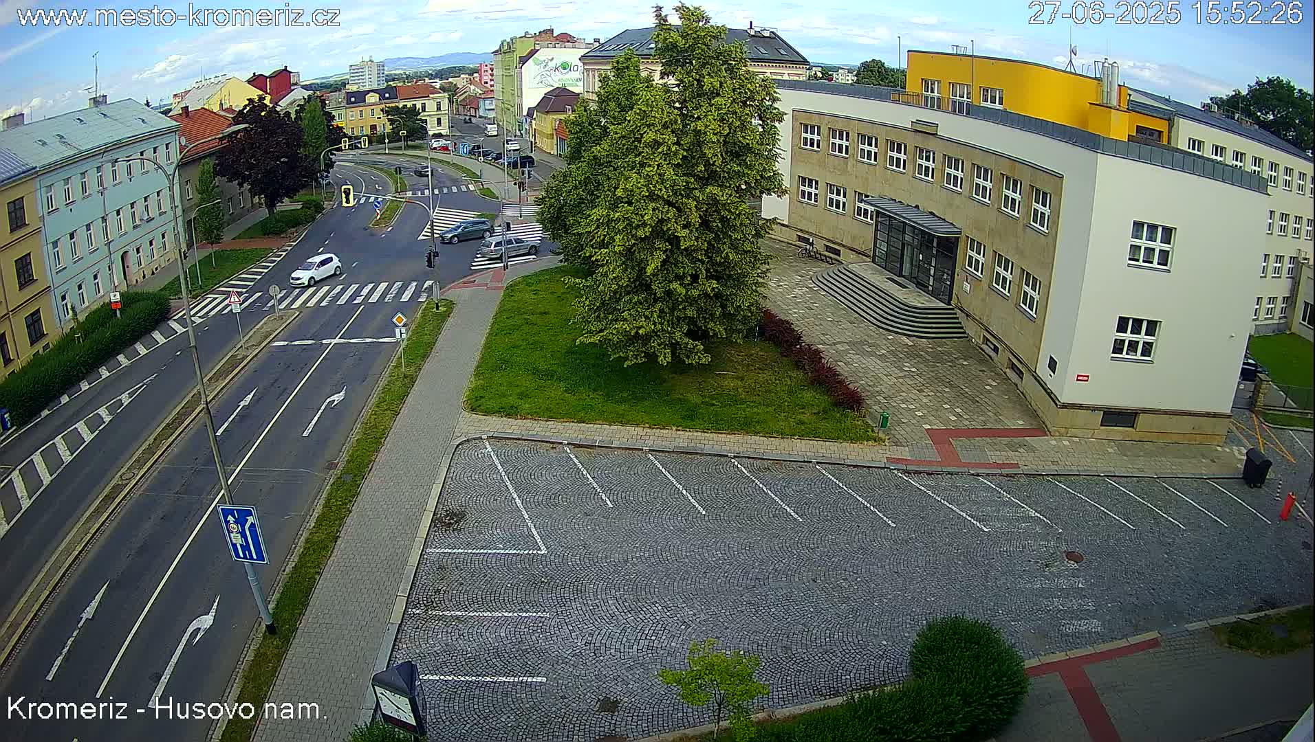 Kroměříž, Husovo & Kotojedska Náměstí  Square Intersection Live Cam - Kromeriz, Zlin, Czechia