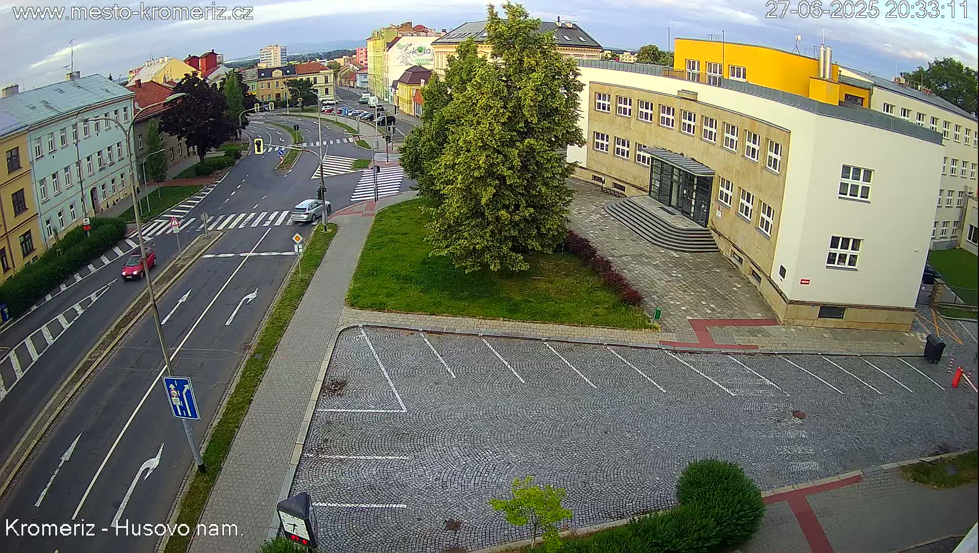 Kroměříž, Husovo & Kotojedska Náměstí  Square Intersection Live Cam - Kromeriz, Zlin, Czechia