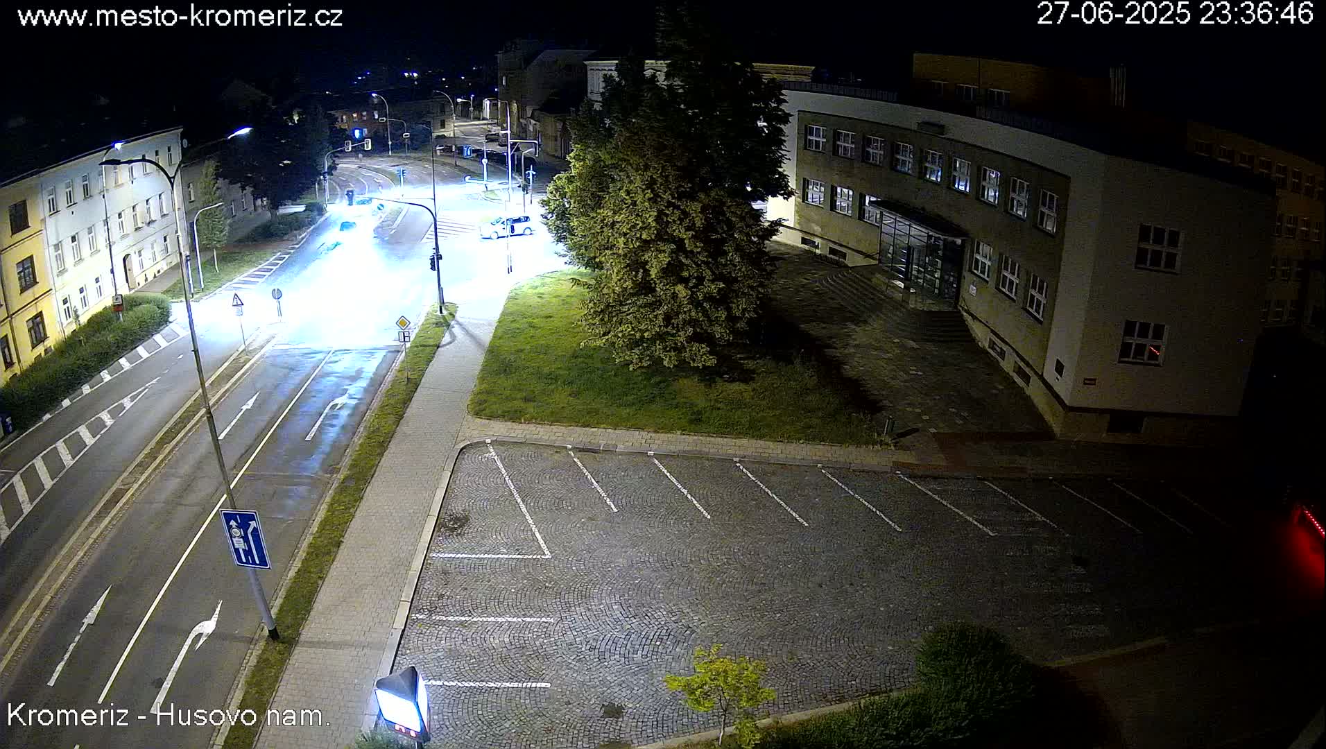 Kroměříž, Husovo & Kotojedska Náměstí  Square Intersection Live Cam - Kromeriz, Zlin, Czechia