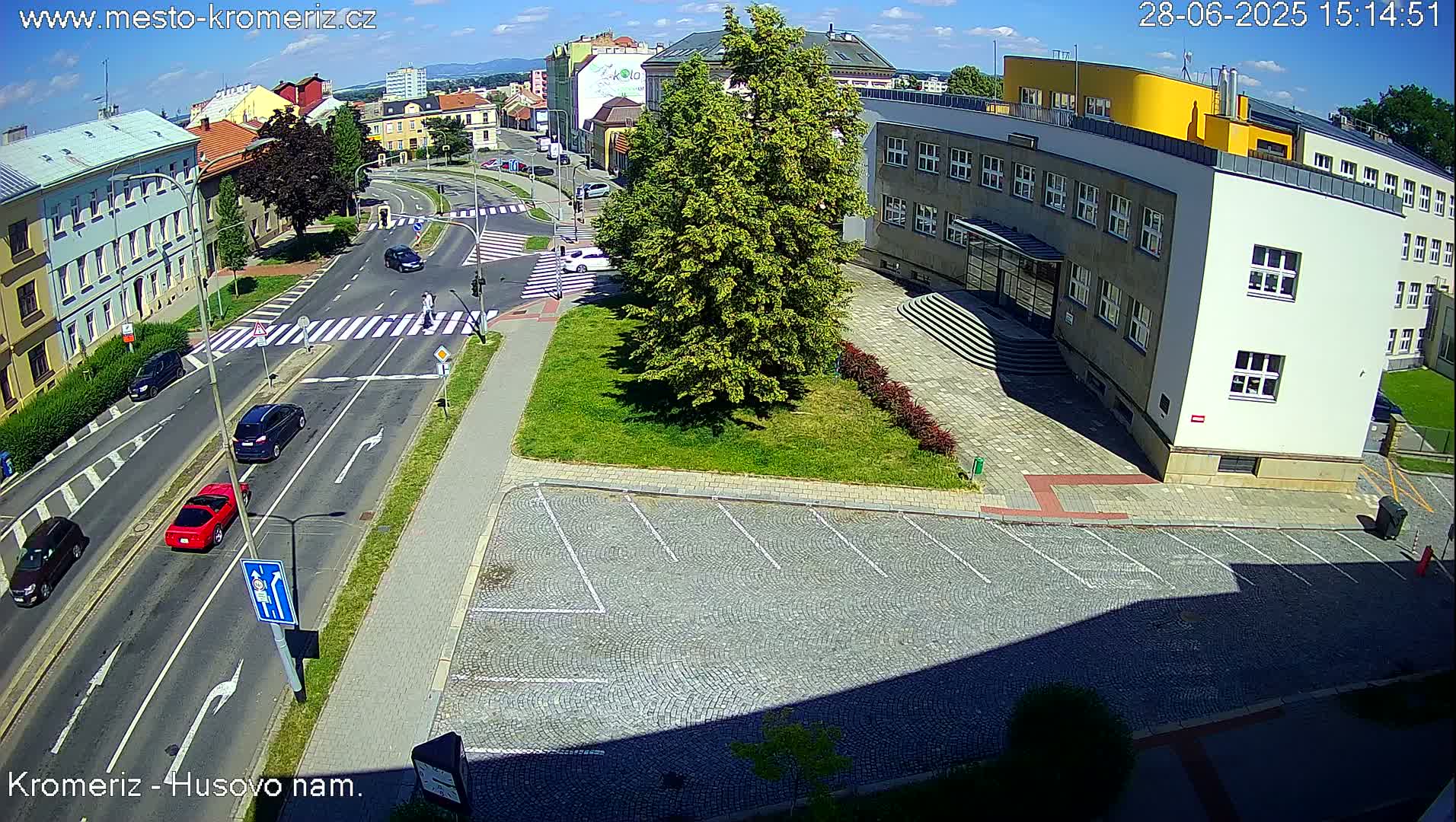 Kroměříž, Husovo & Kotojedska Náměstí  Square Intersection Live Cam - Kromeriz, Zlin, Czechia