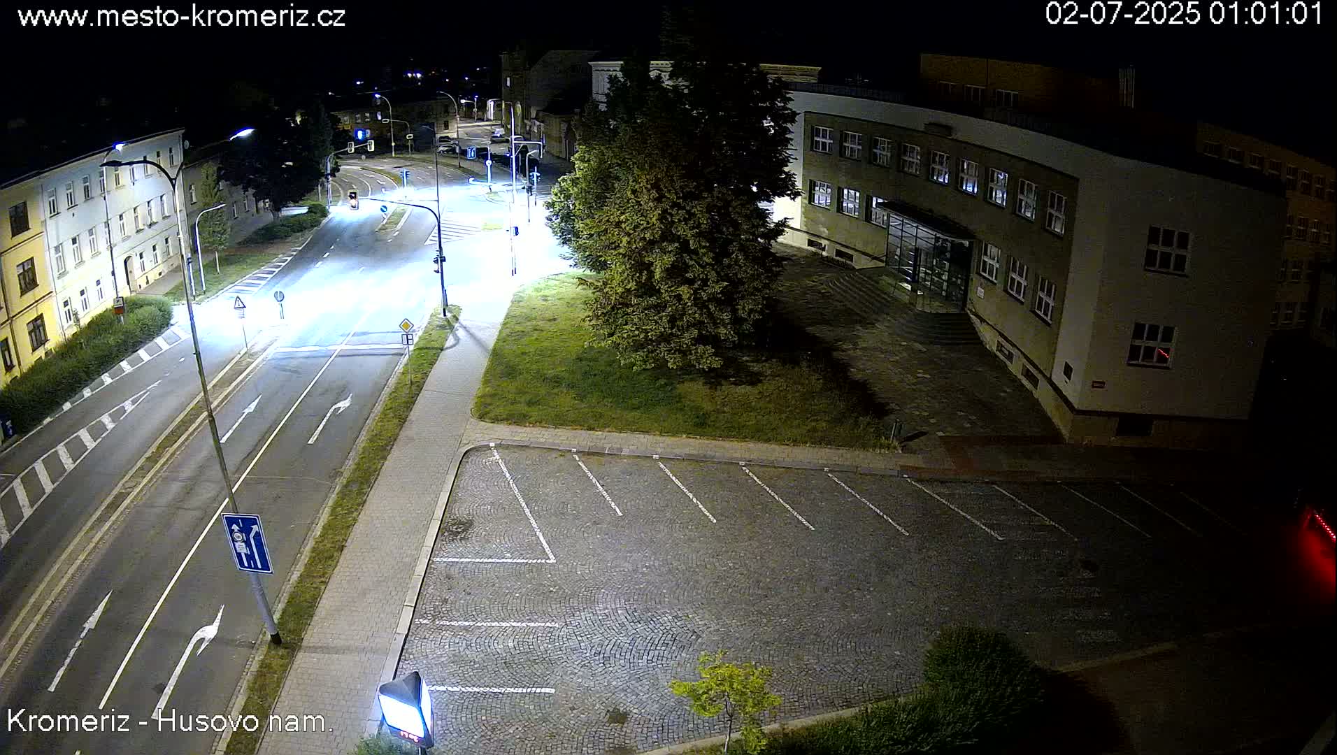 Kroměříž, Husovo & Kotojedska Náměstí  Square Intersection Live Cam - Kromeriz, Zlin, Czechia