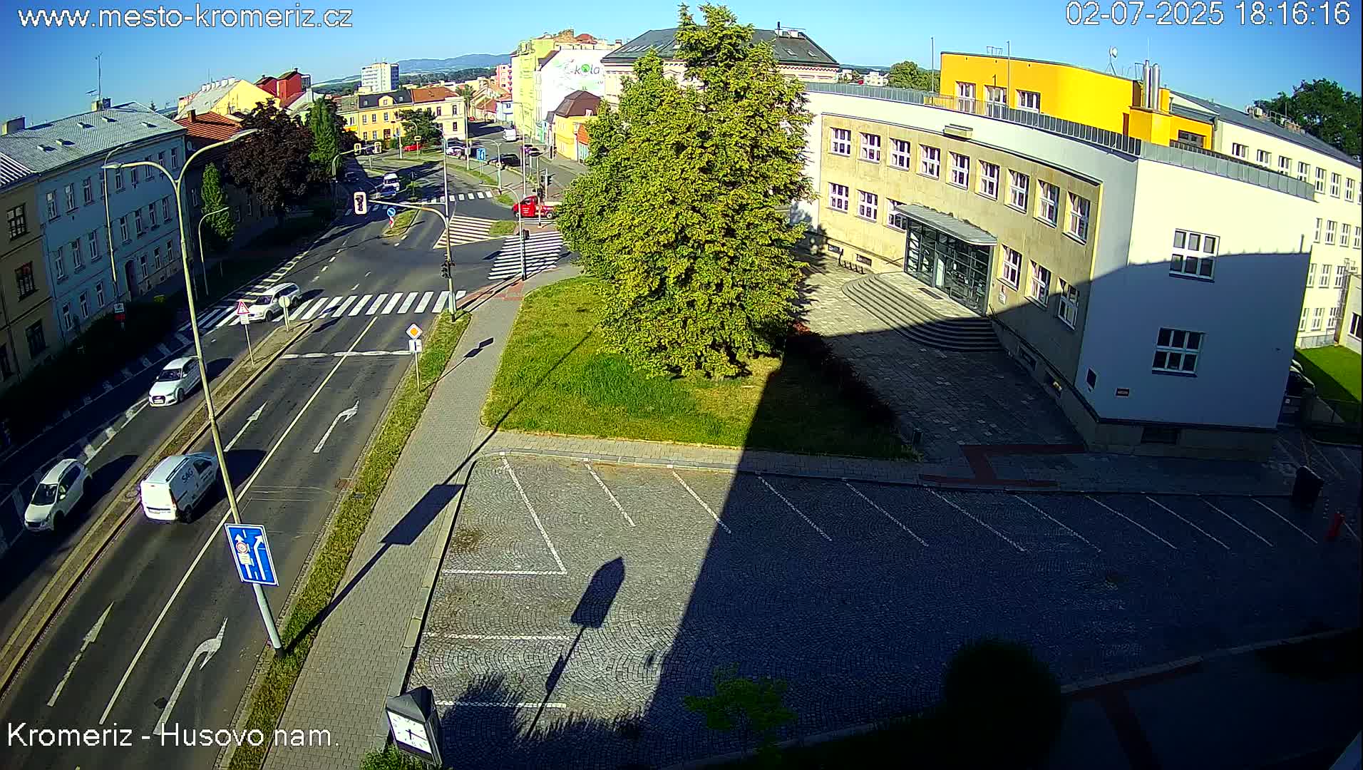 Kroměříž, Husovo & Kotojedska Náměstí  Square Intersection Live Cam - Kromeriz, Zlin, Czechia