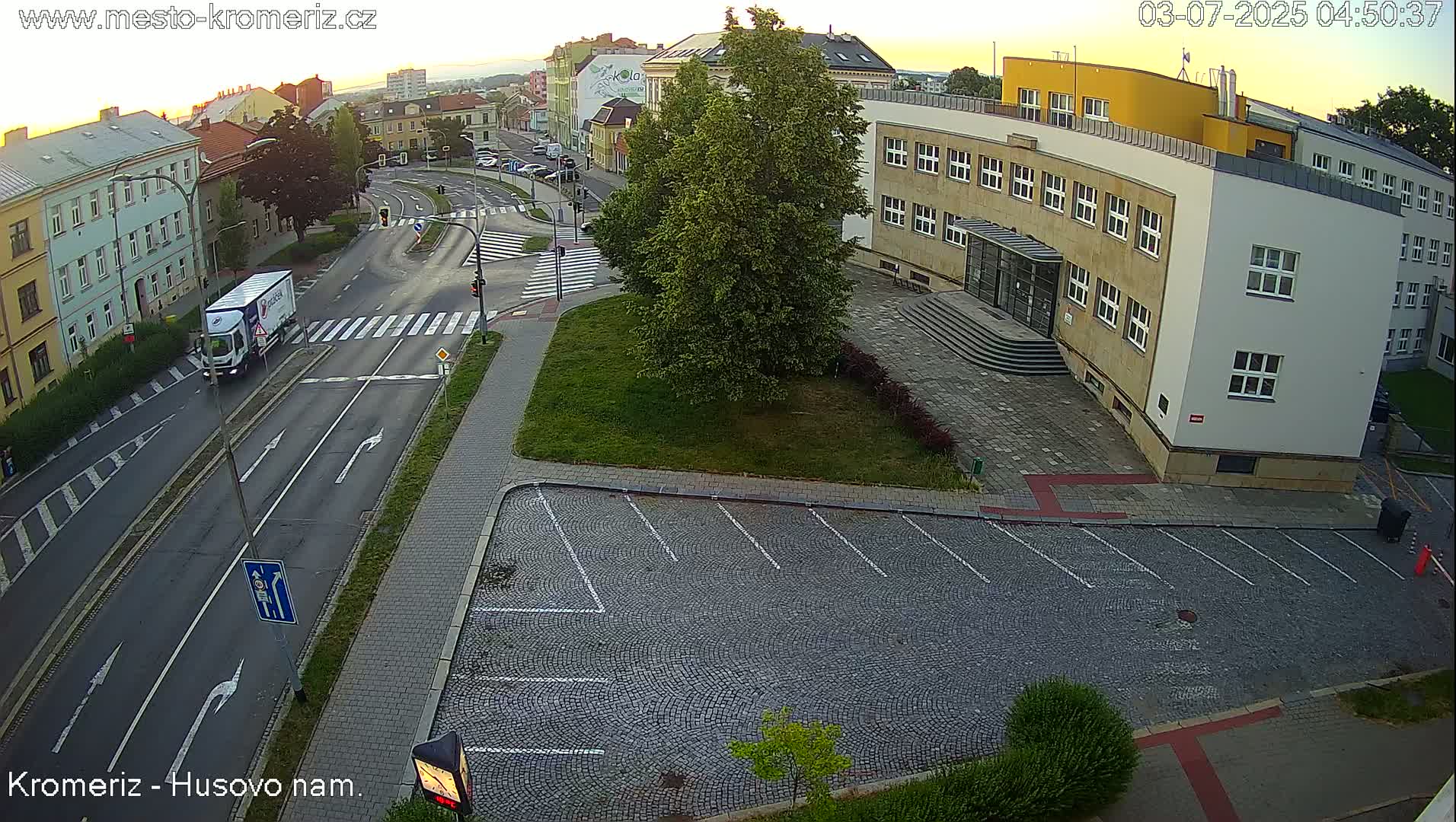 Kroměříž, Husovo & Kotojedska Náměstí  Square Intersection Live Cam - Kromeriz, Zlin, Czechia