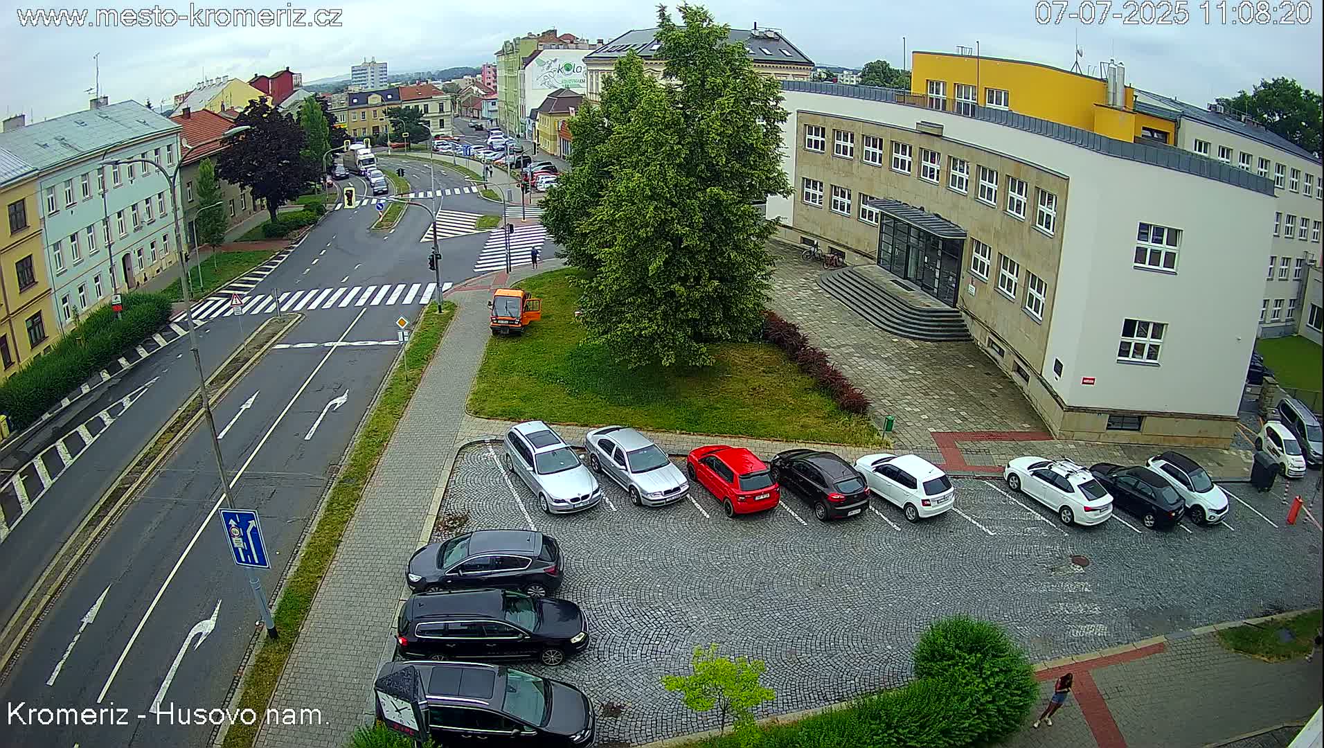Kroměříž, Husovo & Kotojedska Náměstí  Square Intersection Live Cam - Kromeriz, Zlin, Czechia