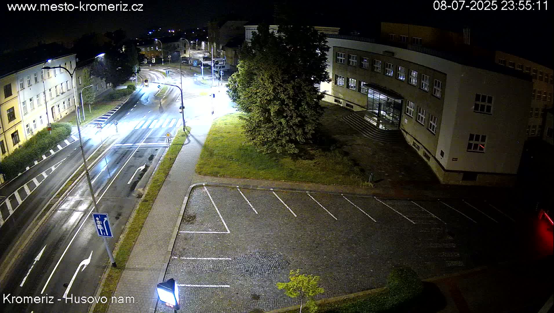 Kroměříž, Husovo & Kotojedska Náměstí  Square Intersection Live Cam - Kromeriz, Zlin, Czechia