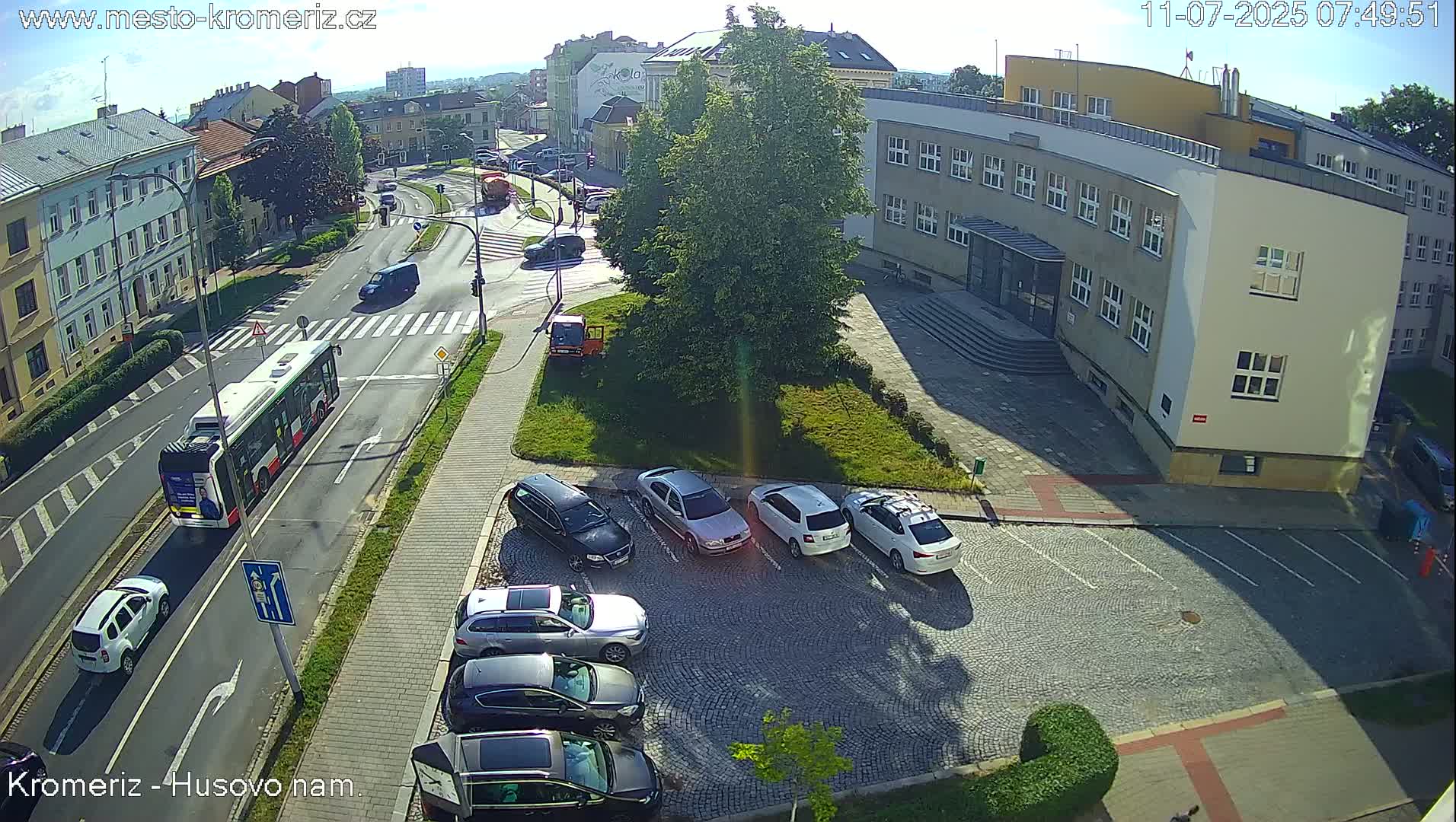Kroměříž, Husovo & Kotojedska Náměstí  Square Intersection Live Cam - Kromeriz, Zlin, Czechia