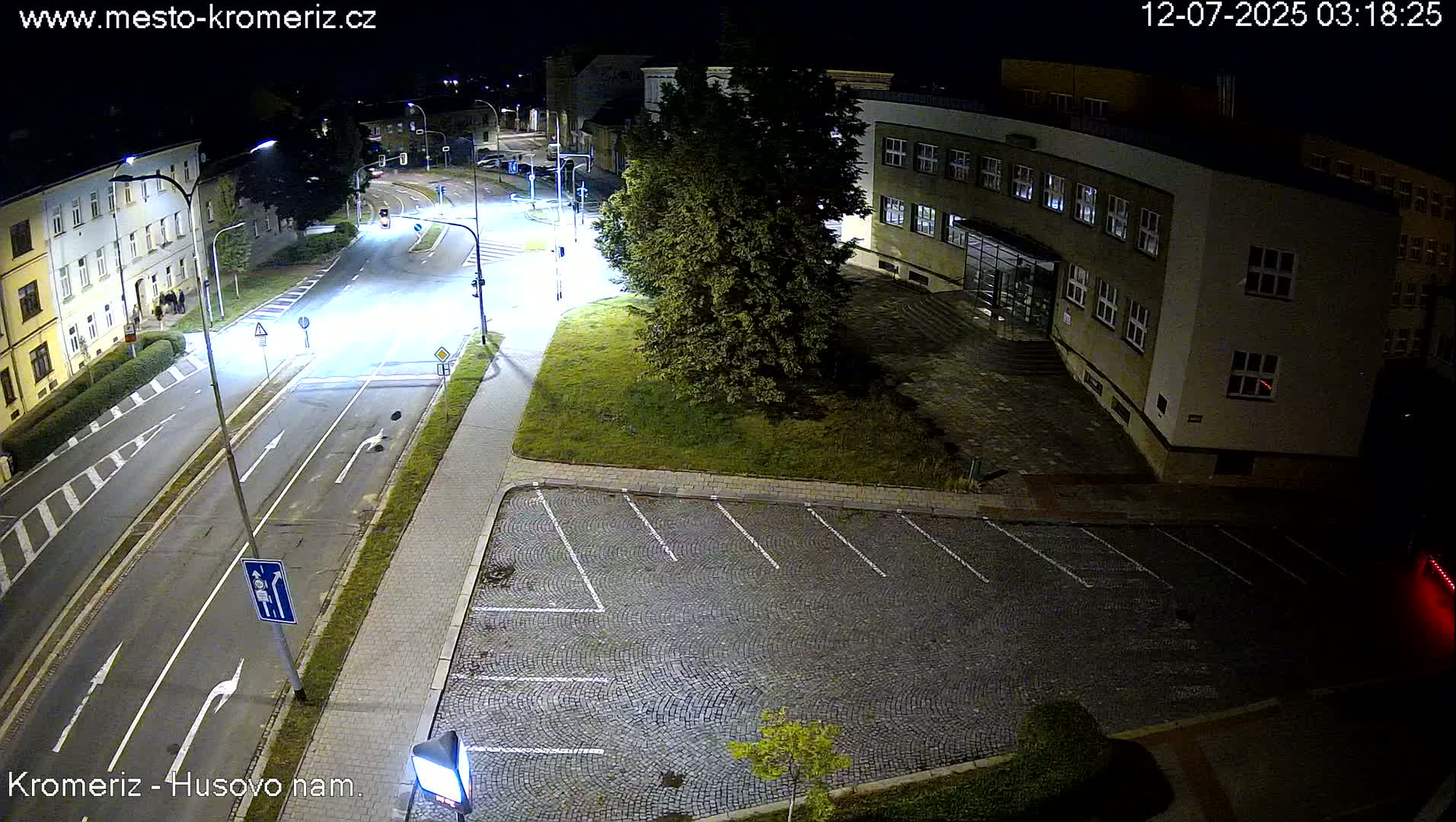 Kroměříž, Husovo & Kotojedska Náměstí  Square Intersection Live Cam - Kromeriz, Zlin, Czechia