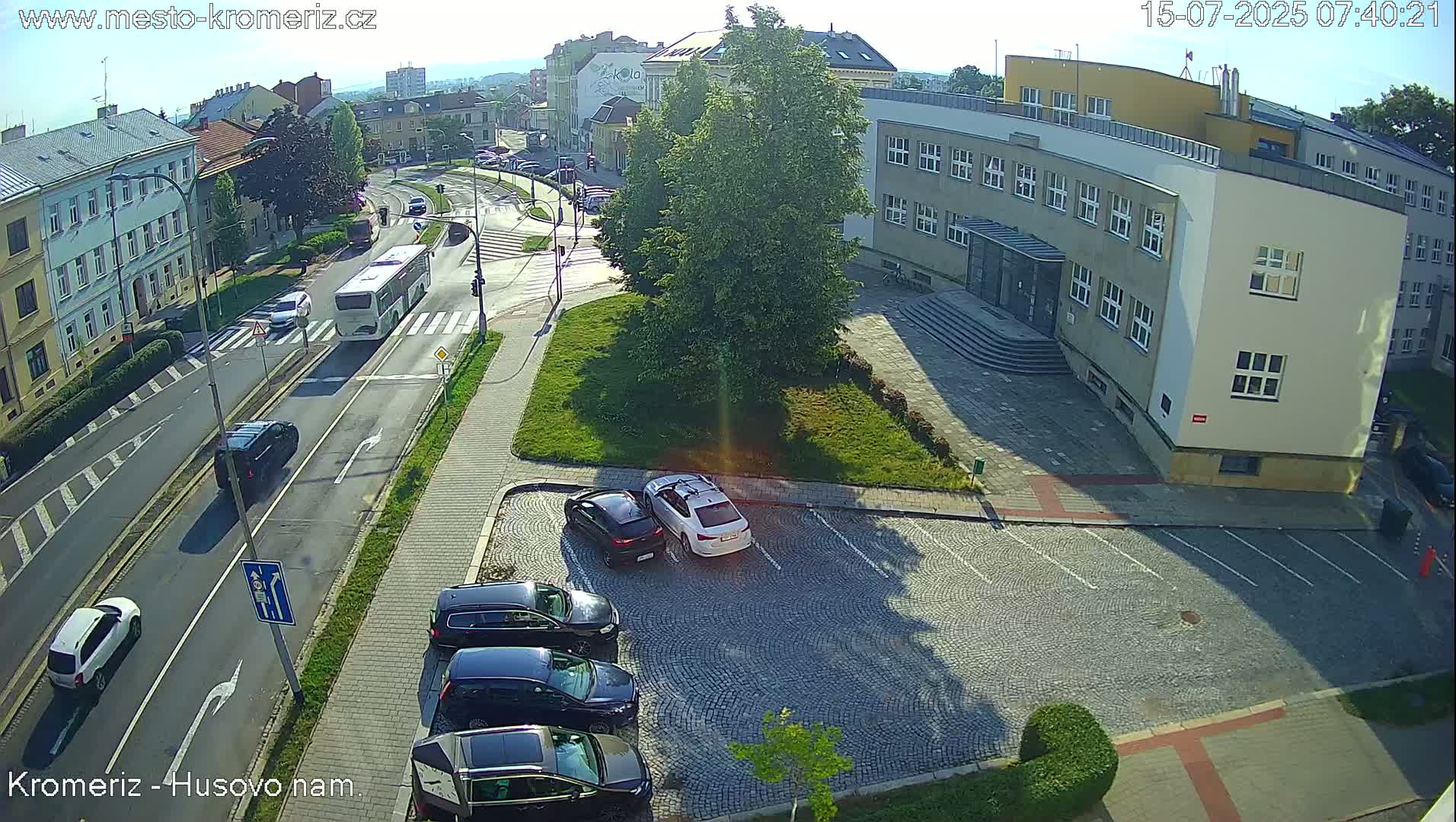 Kroměříž, Husovo & Kotojedska Náměstí  Square Intersection Live Cam - Kromeriz, Zlin, Czechia