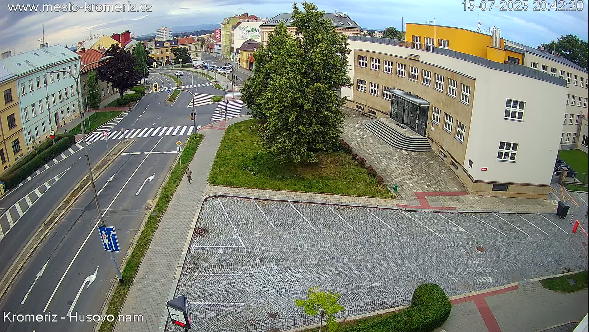 Kroměříž, Husovo & Kotojedska Náměstí  Square Intersection Live Cam - Kromeriz, Zlin, Czechia